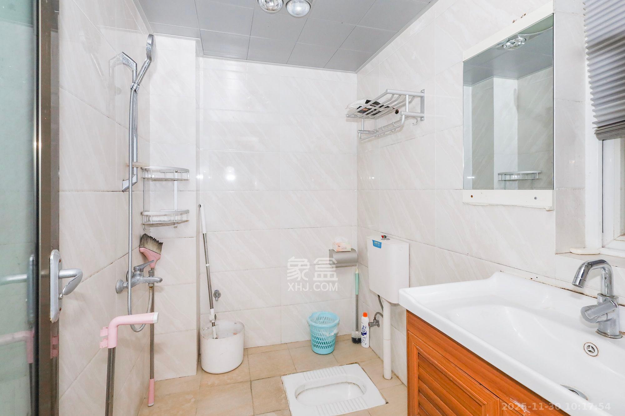 金麓西岸和苑 3室2厅2卫 3000.0元/月 金麓西岸和苑 3室2厅2卫 3000.0元/月室内图