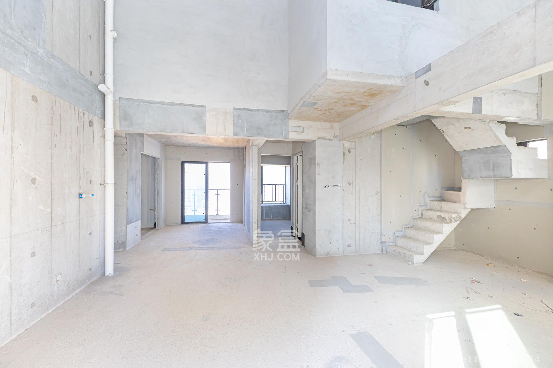 润和湘江天地C区  4室2厅2卫    137.0万