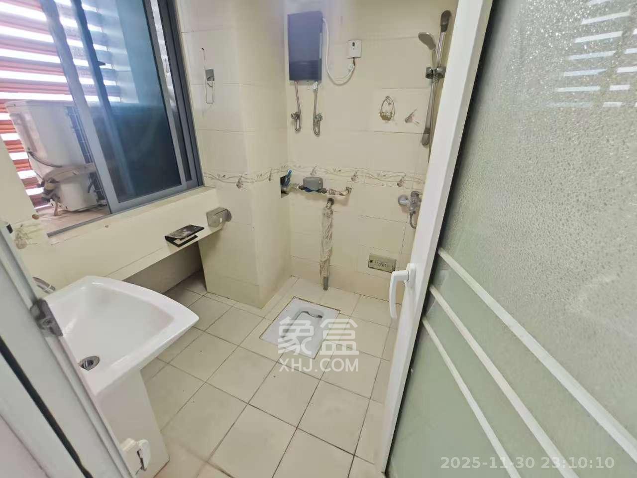 东方银座(东方摩卡) 1室1厅1卫 1300.0元/月 东方银座(东方摩卡) 1室1厅1卫 1300.0元/月室内图