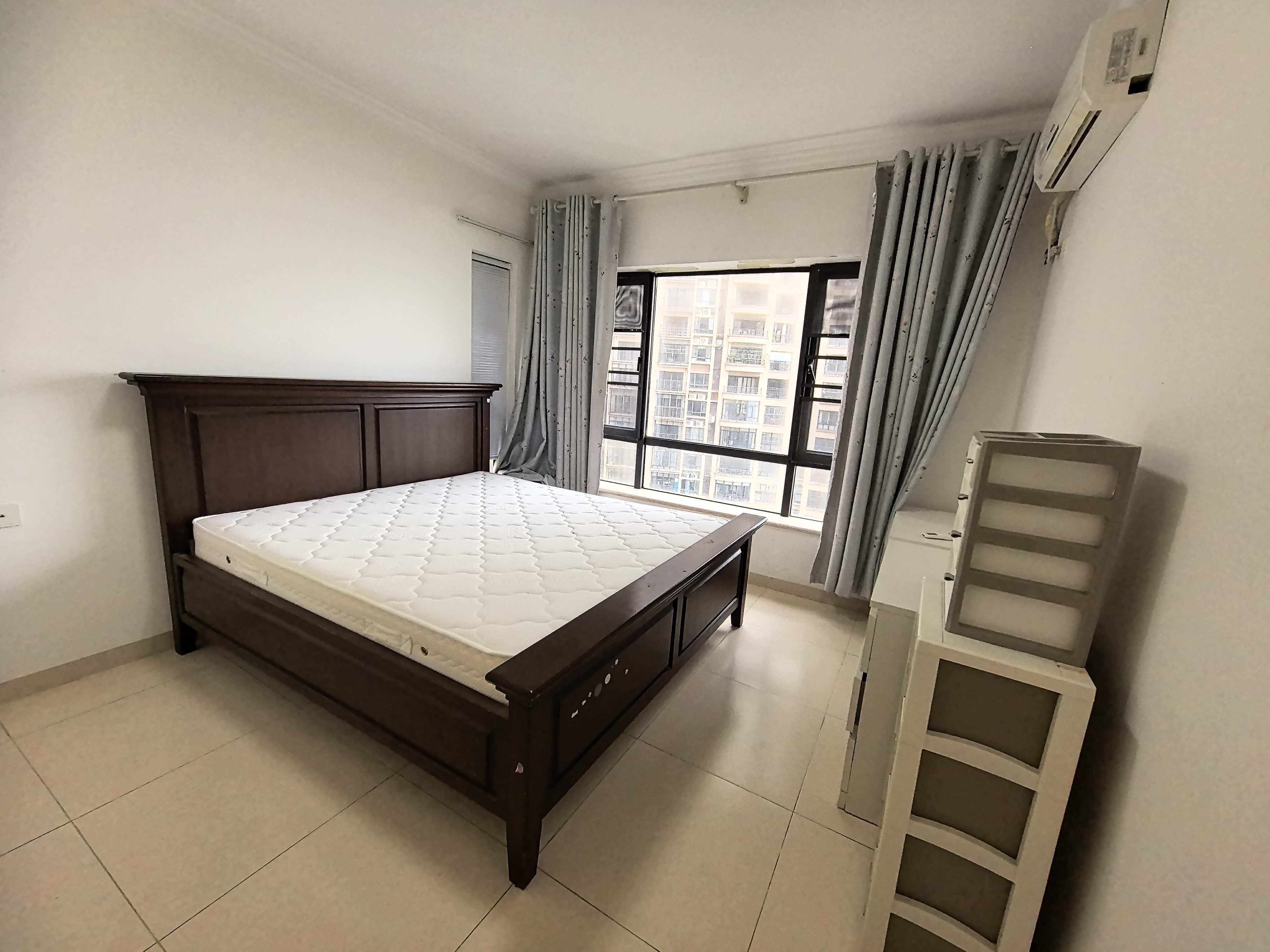 和风江岸 3室2厅2卫 3200.0元/月 和风江岸 3室2厅2卫 3200.0元/月室内图