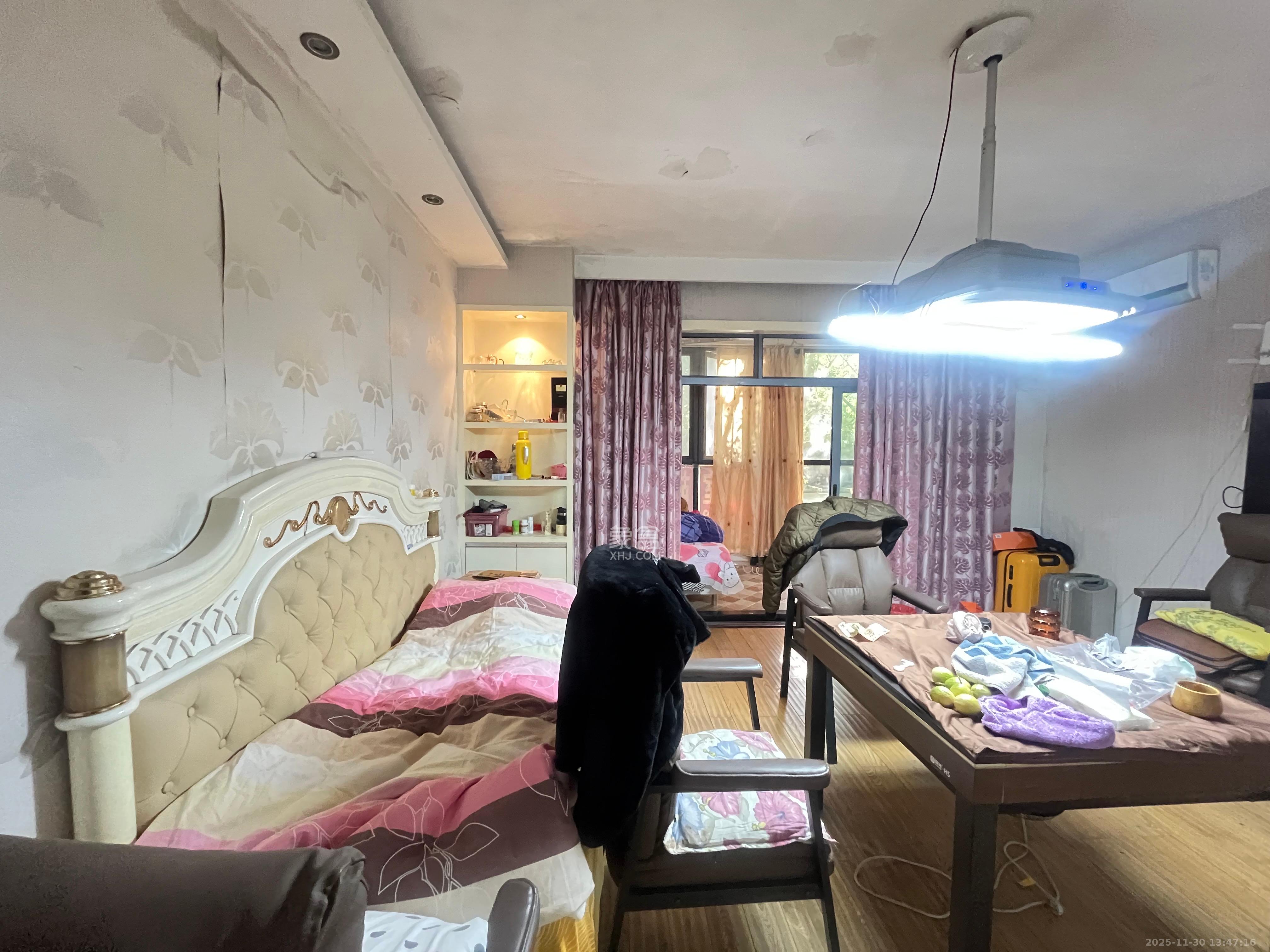 银港水晶城 4室2厅3卫 4000.0元/月 银港水晶城 4室2厅3卫 4000.0元/月室内图