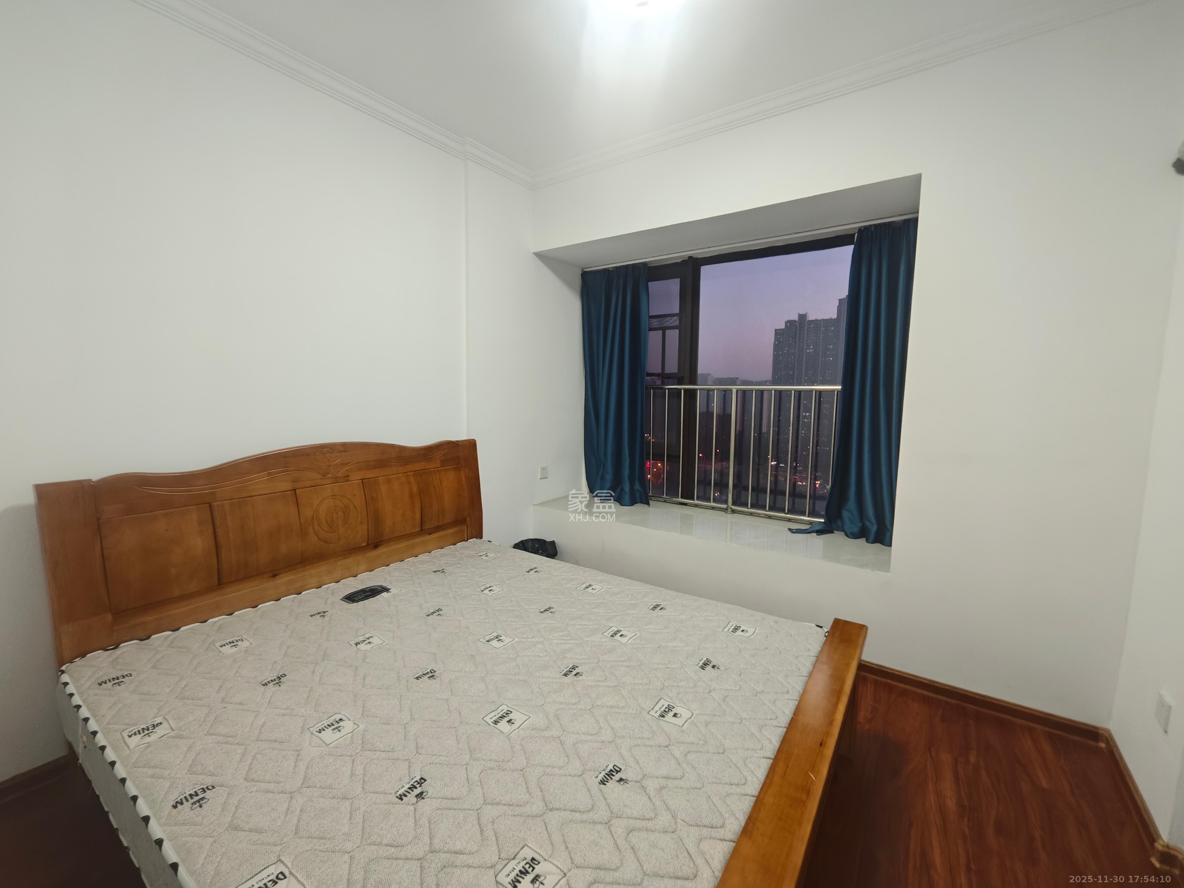 建发央著 3室2厅2卫 3300.0元/月 建发央著 3室2厅2卫 3300.0元/月室内图