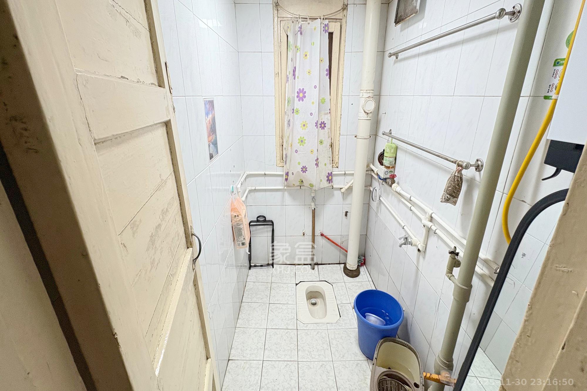 向韶村  3室2厅1卫    60.0万卫生间