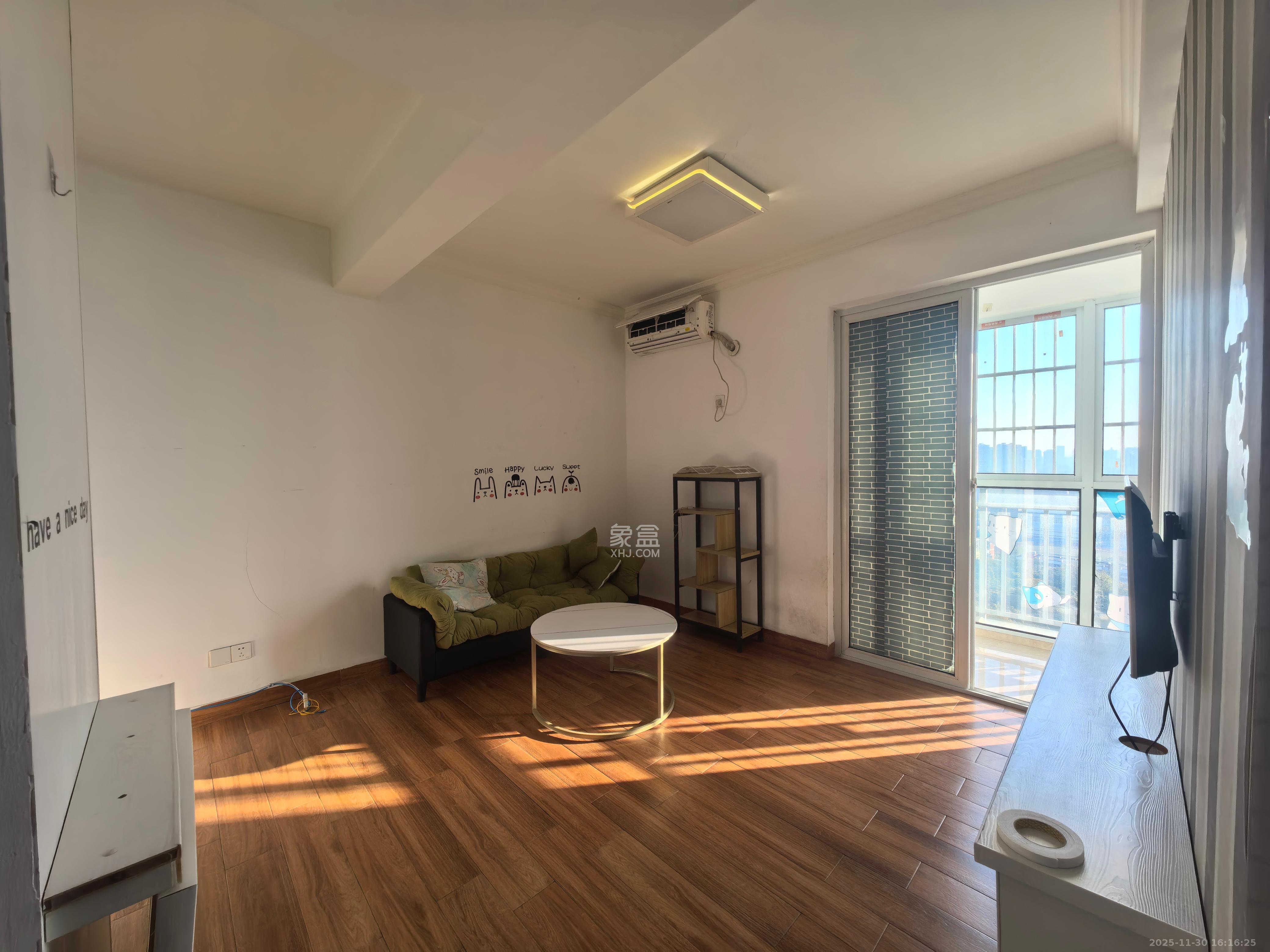 世景华庭  1室1厅1卫    1100.0元/月