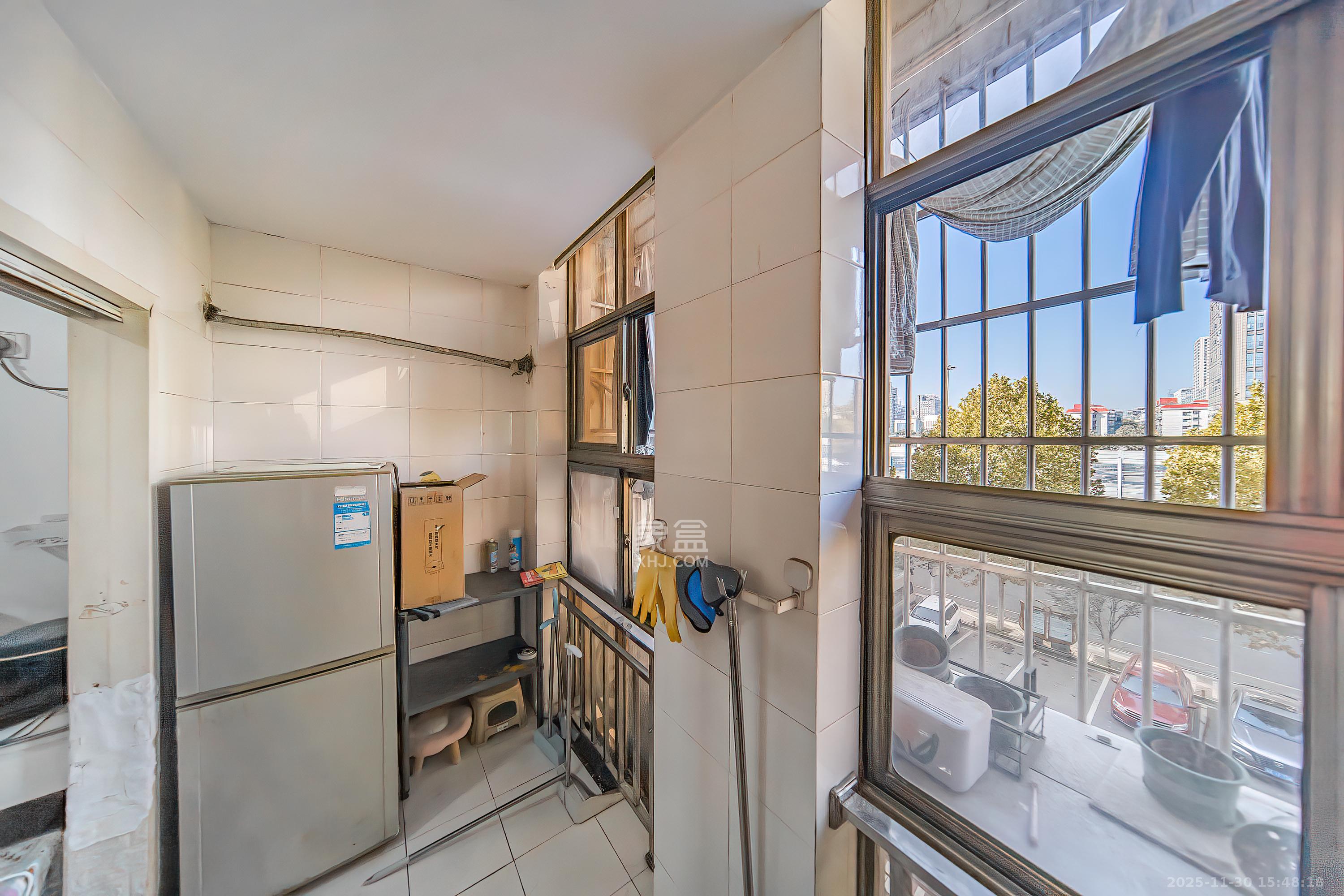 毛家桥大市场（胜利商贸市场）  1室0厅1卫    13.8万阳台