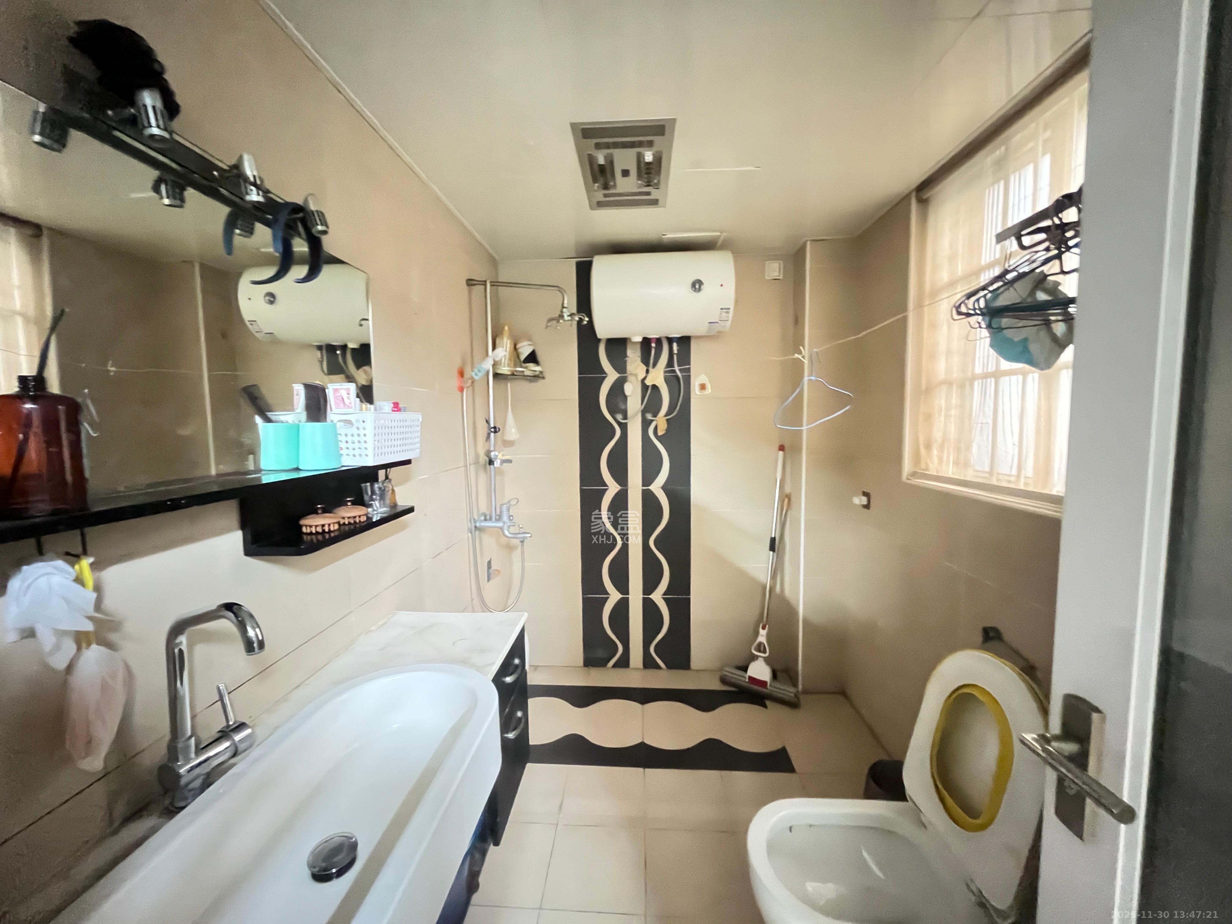 银港水晶城  4室2厅3卫    4000.0元/月室内图