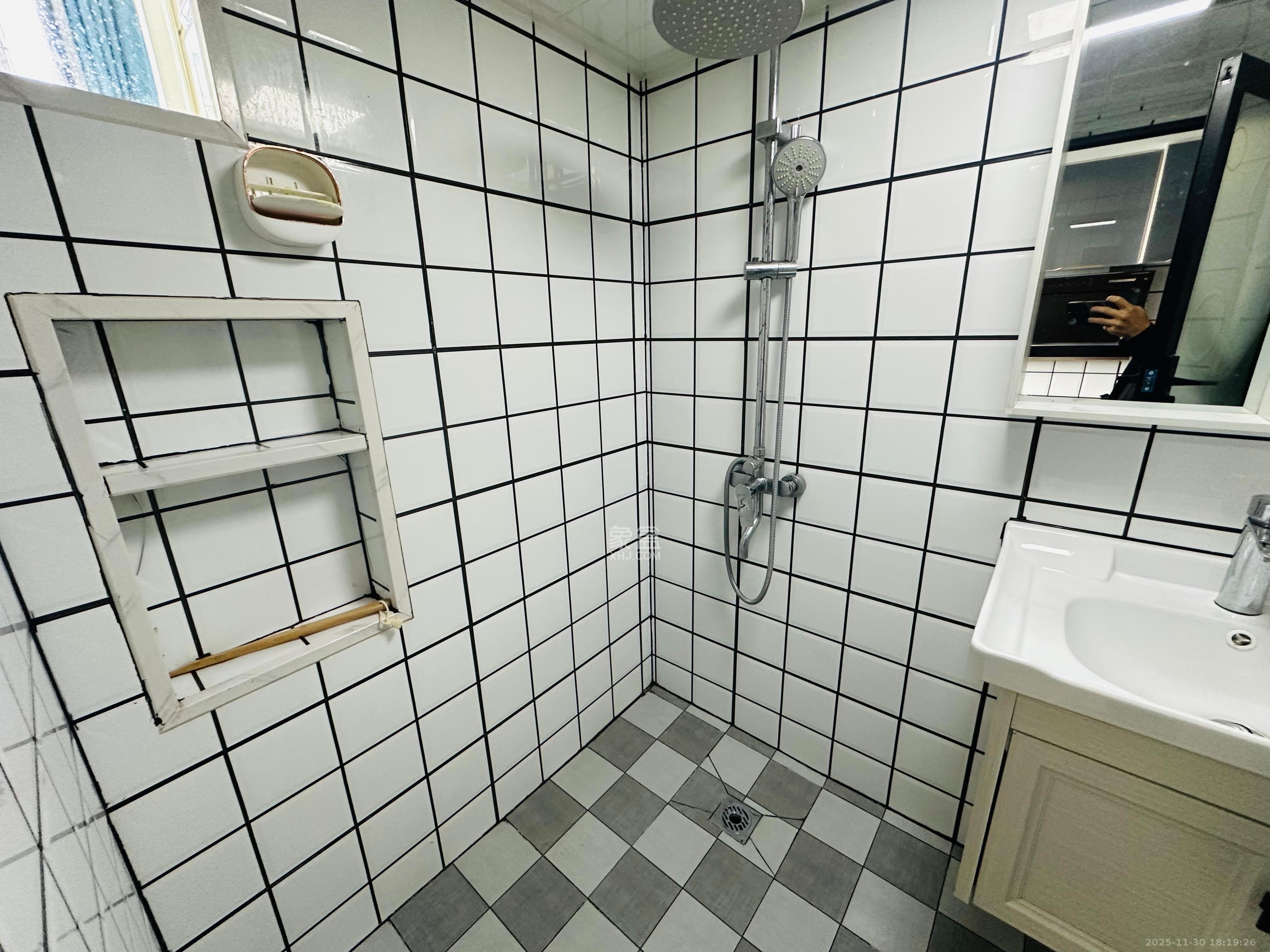 龙湖湘江星座(祺鑫星座公寓) 1室1厅1卫 1800.0元/月 龙湖湘江星座(祺鑫星座公寓) 1室1厅1卫 1800.0元/月室内图