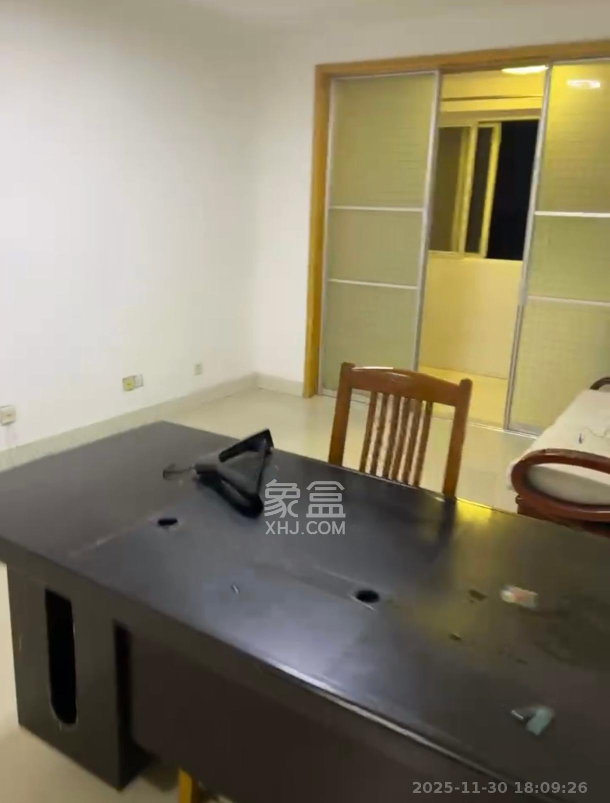 麓谷锦和园 2室2厅1卫 1800.0元/月 麓谷锦和园 2室2厅1卫 1800.0元/月室内图