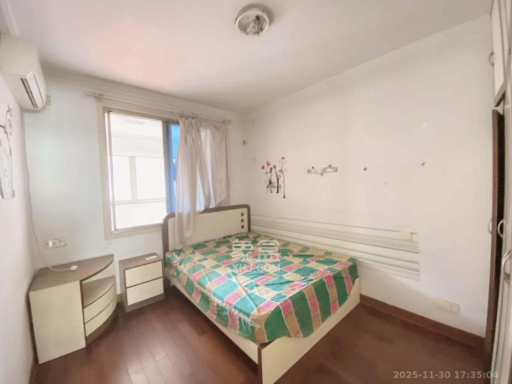 岳银小区（一二三五村）  3室1厅1卫    1800.0元/月室内图