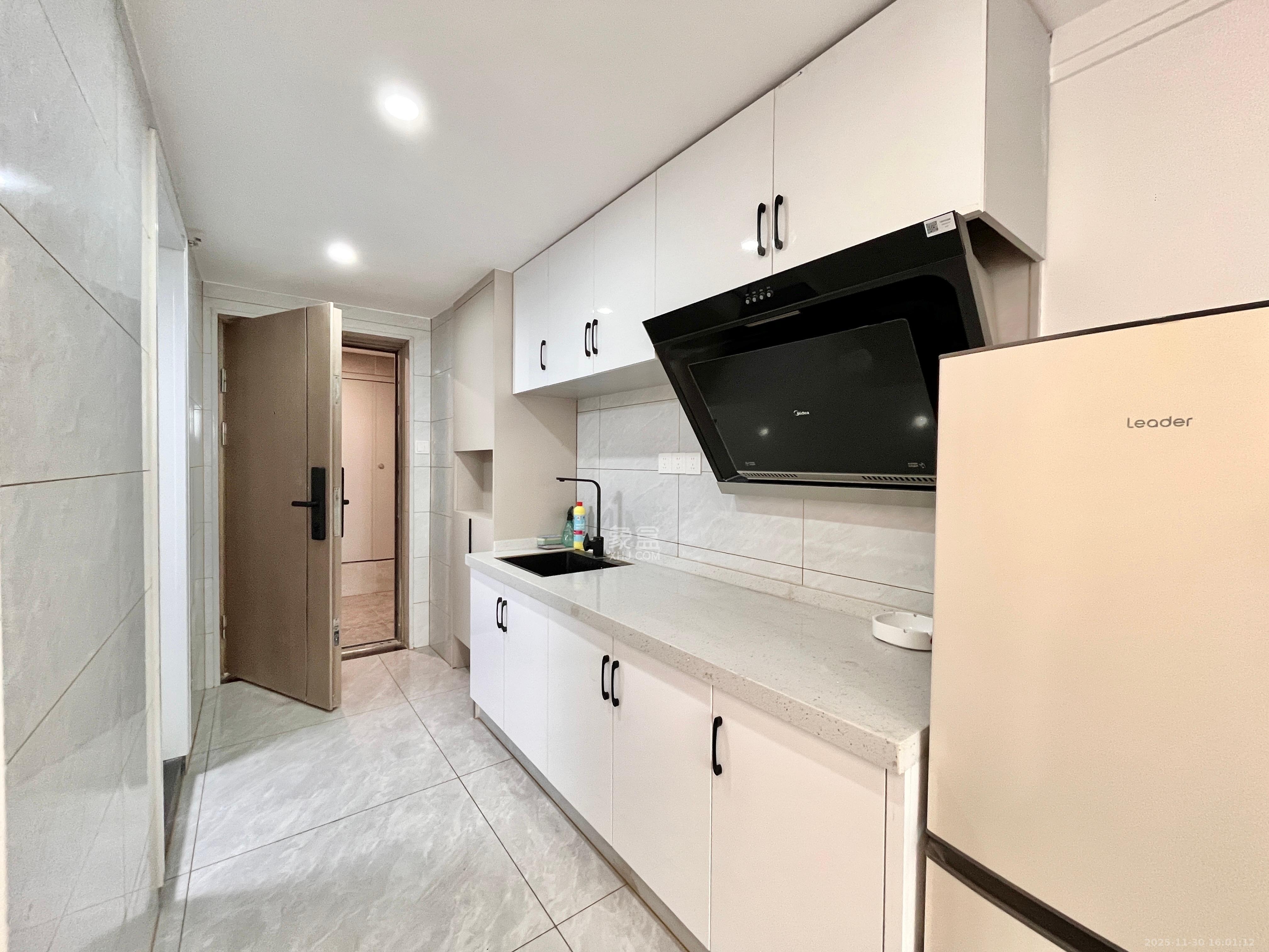 南山梅溪一方  2室2厅1卫    1800.0元/月室内图