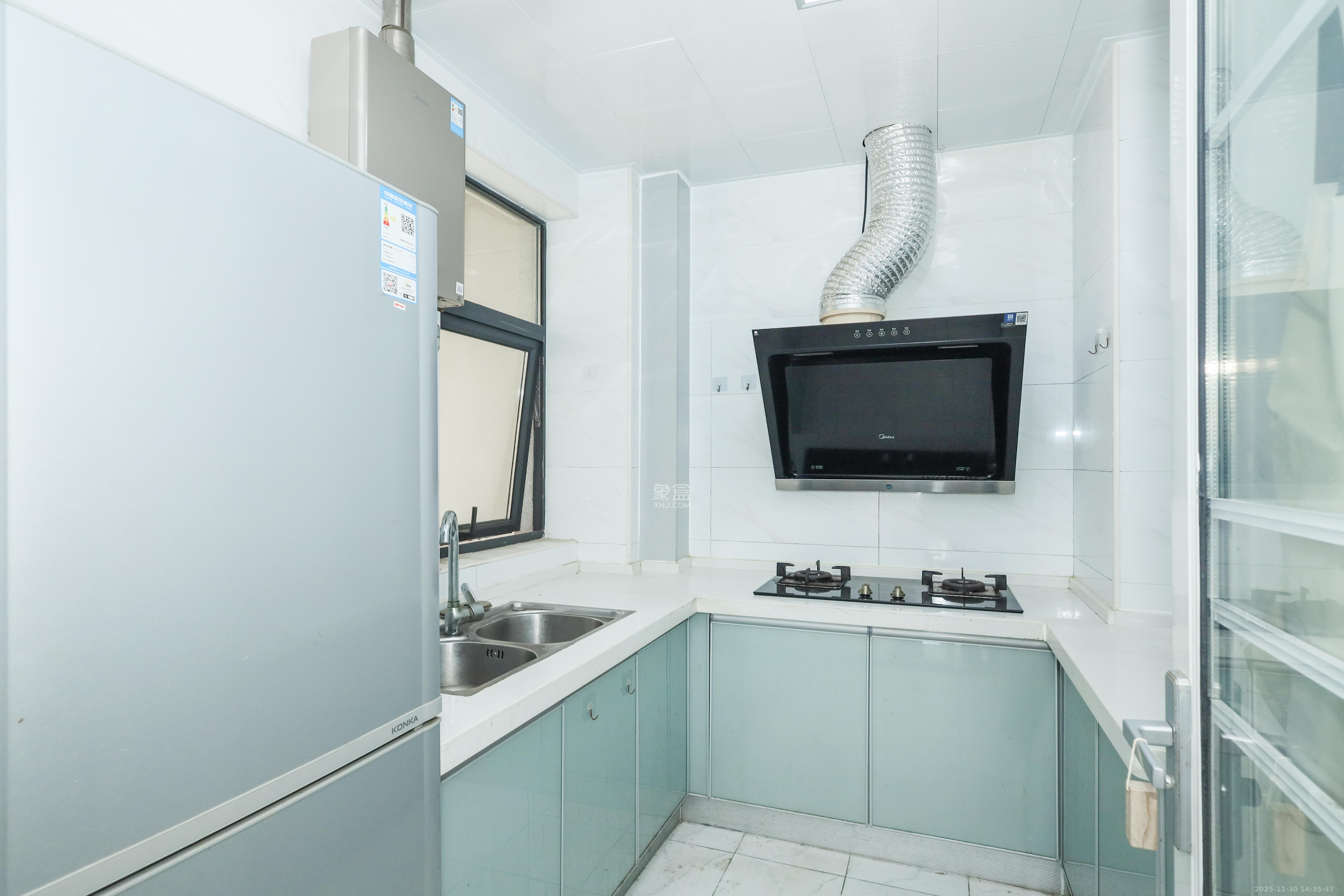 好莱城(弘德西街) 3室2厅1卫 78.0万 好莱城(弘德西街) 3室2厅1卫 78.0万厨房