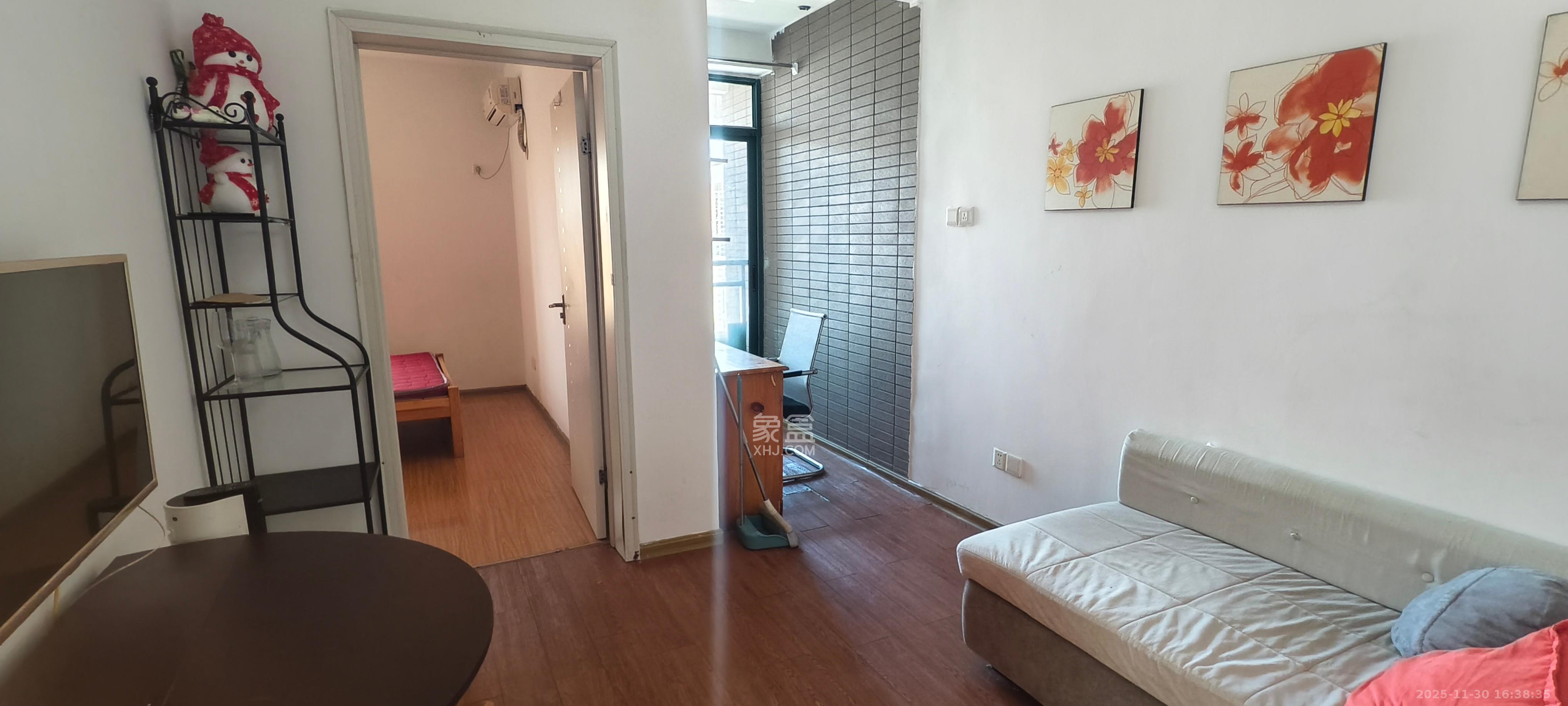 中江国际花城  1室1厅1卫    1500.0元/月