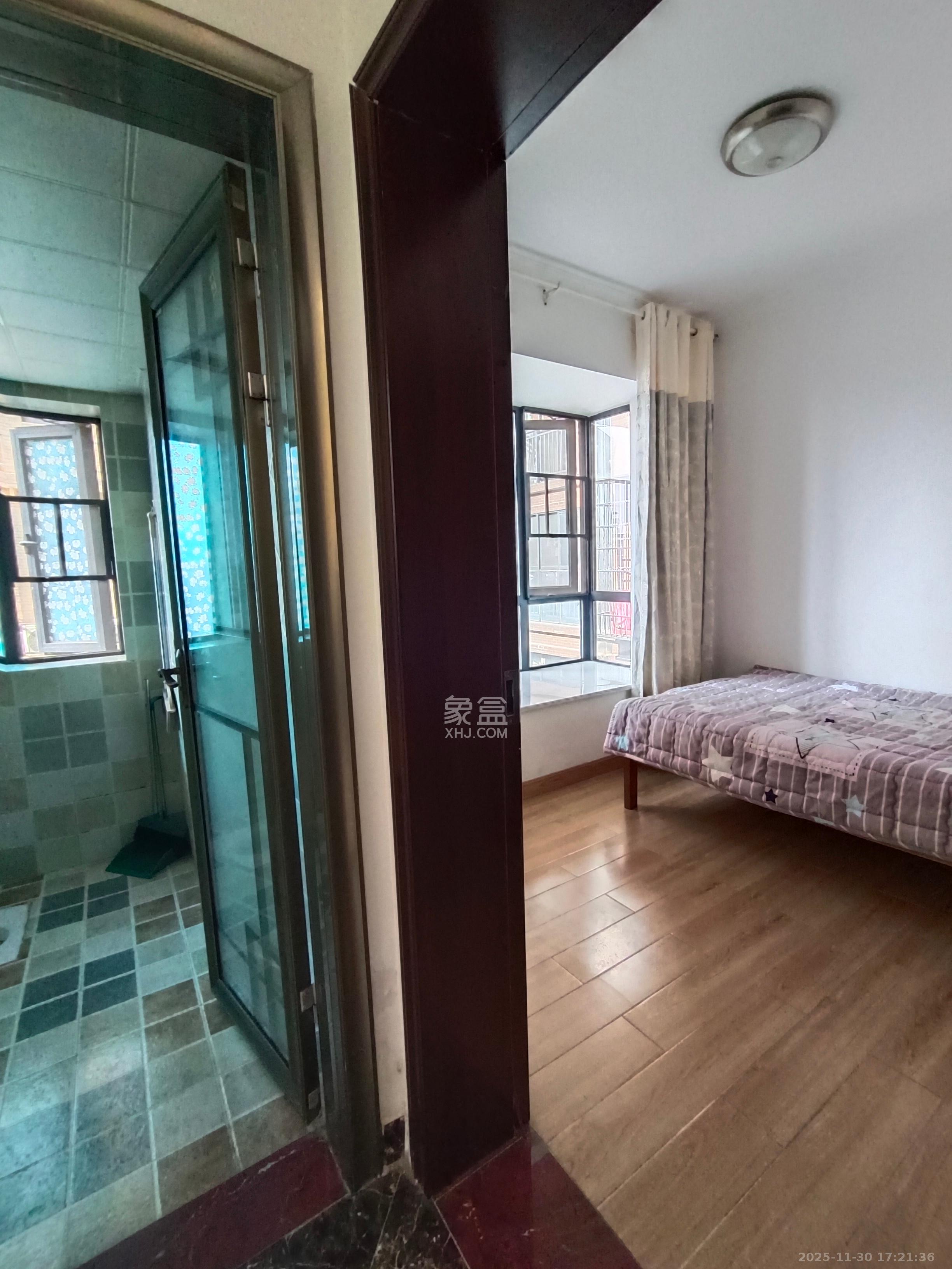 湘桥佳苑 1室2厅1卫 2300.0元/月 湘桥佳苑 1室2厅1卫 2300.0元/月室内图