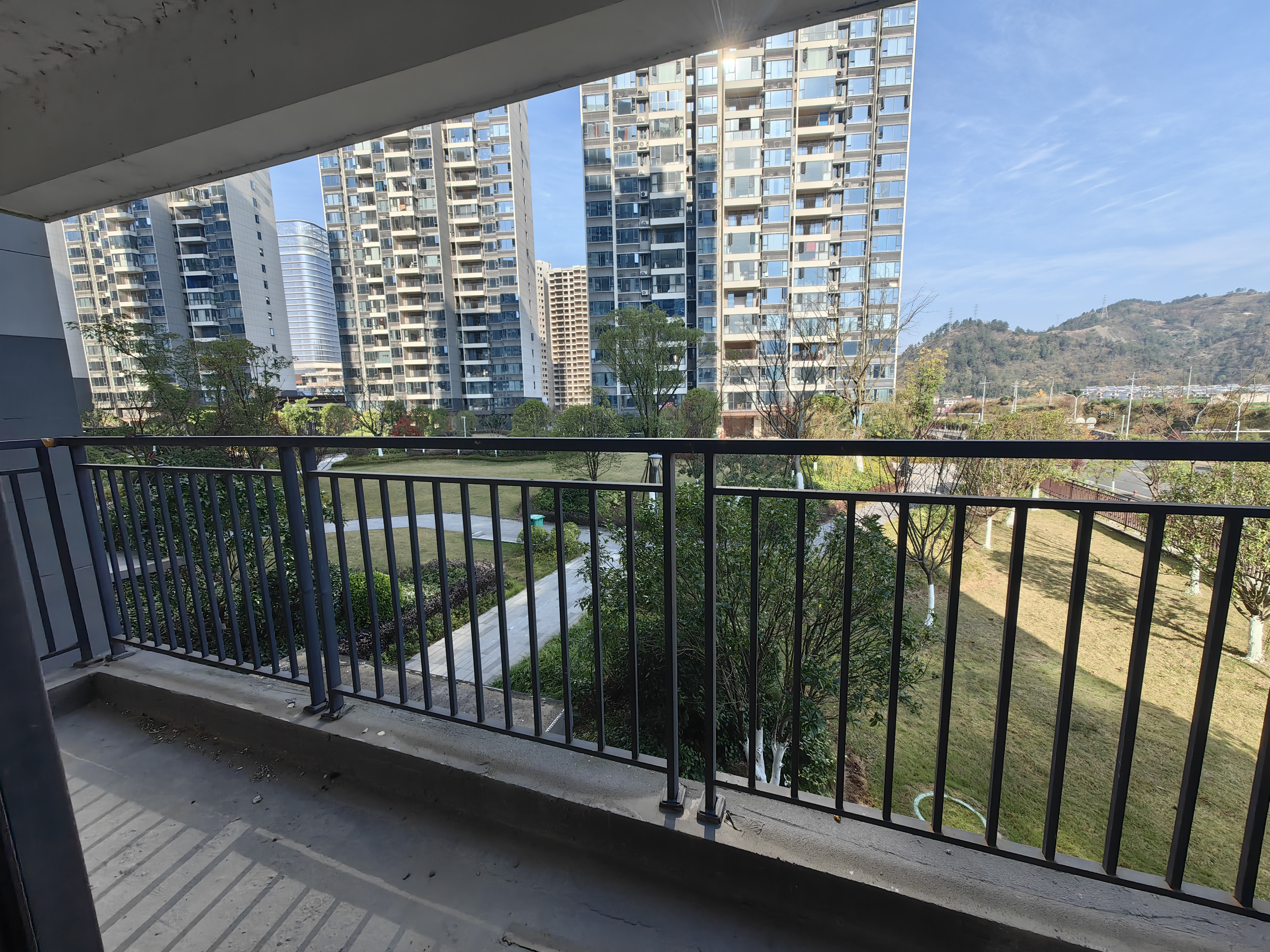 宁邦广场  3室2厅2卫    44.8万