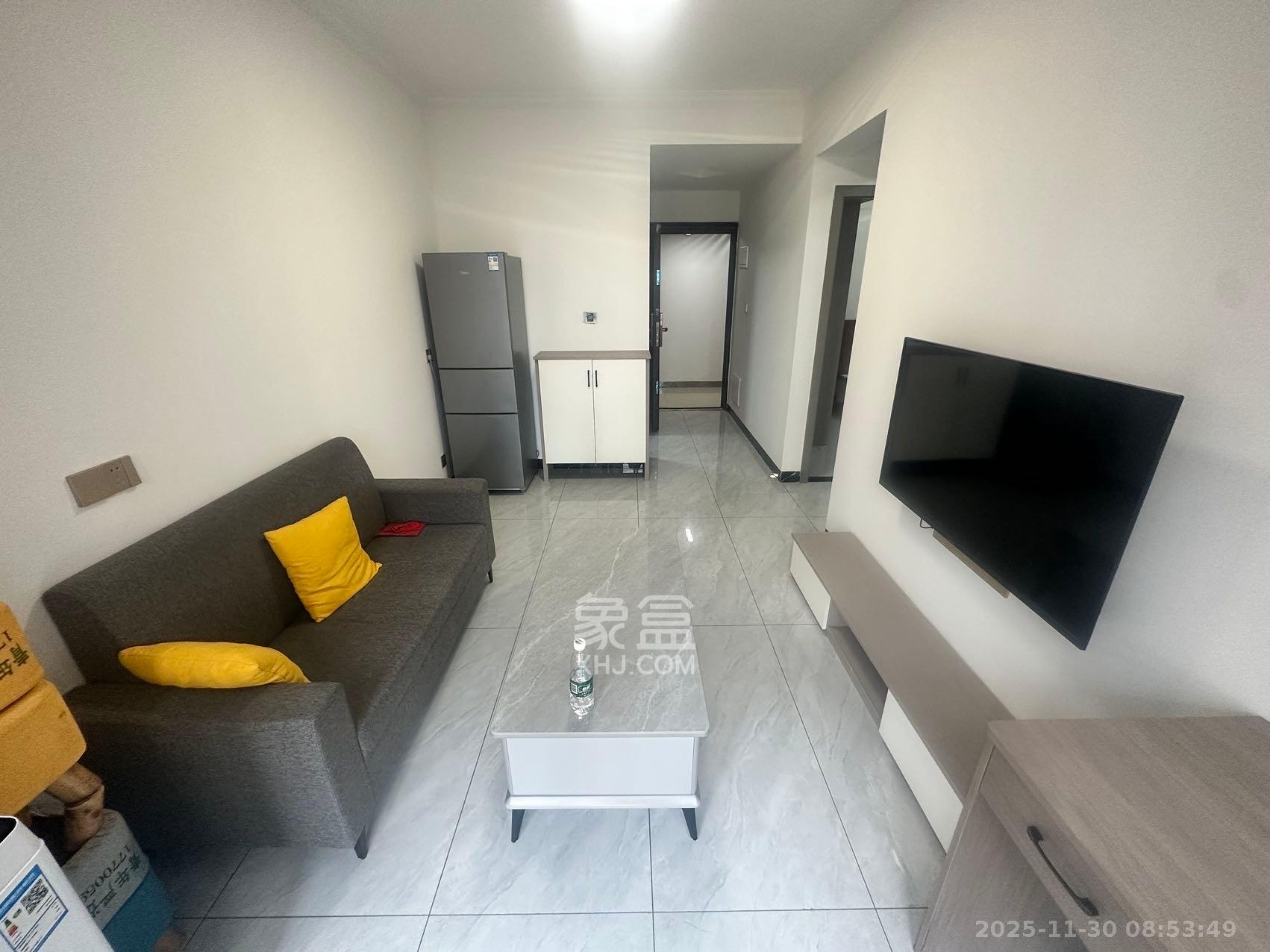 长房明宸府  2室1厅1卫    1600.0元/月