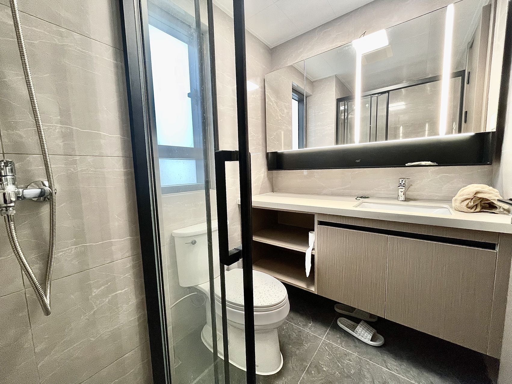 中海汇德里  3室2厅2卫    5000.0元/月室内图