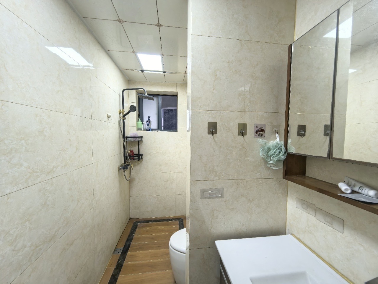 滨海幸福里 3室2厅2卫 5200.0元/月 滨海幸福里 3室2厅2卫 5200.0元/月室内图