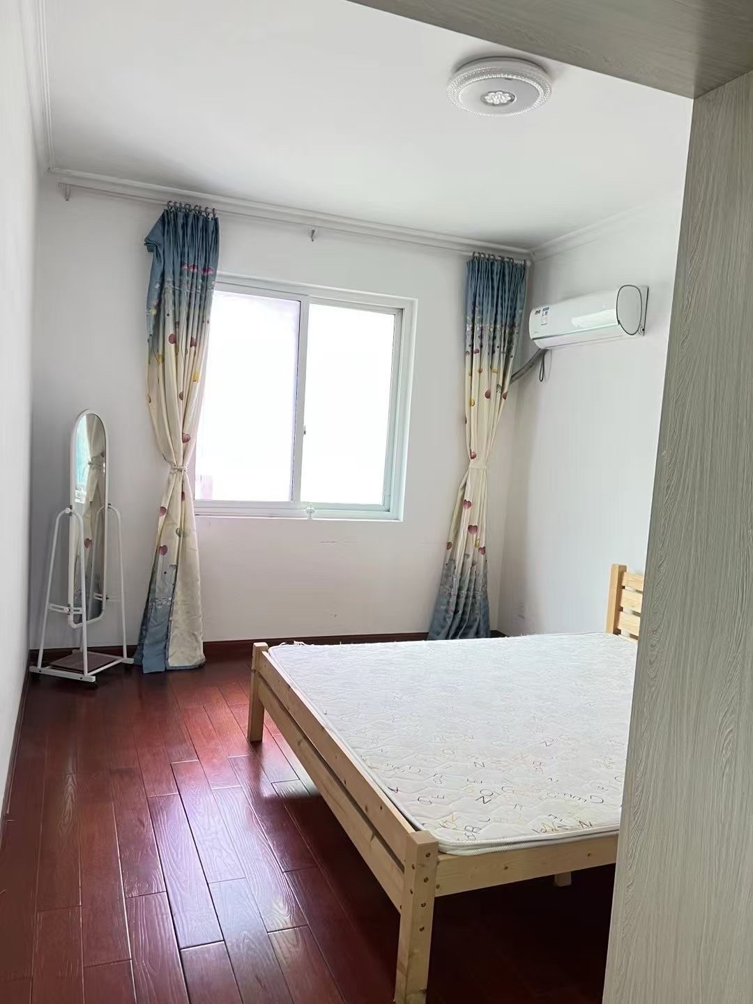 阳光水岸  3室2厅2卫    1666.0元/月室内图