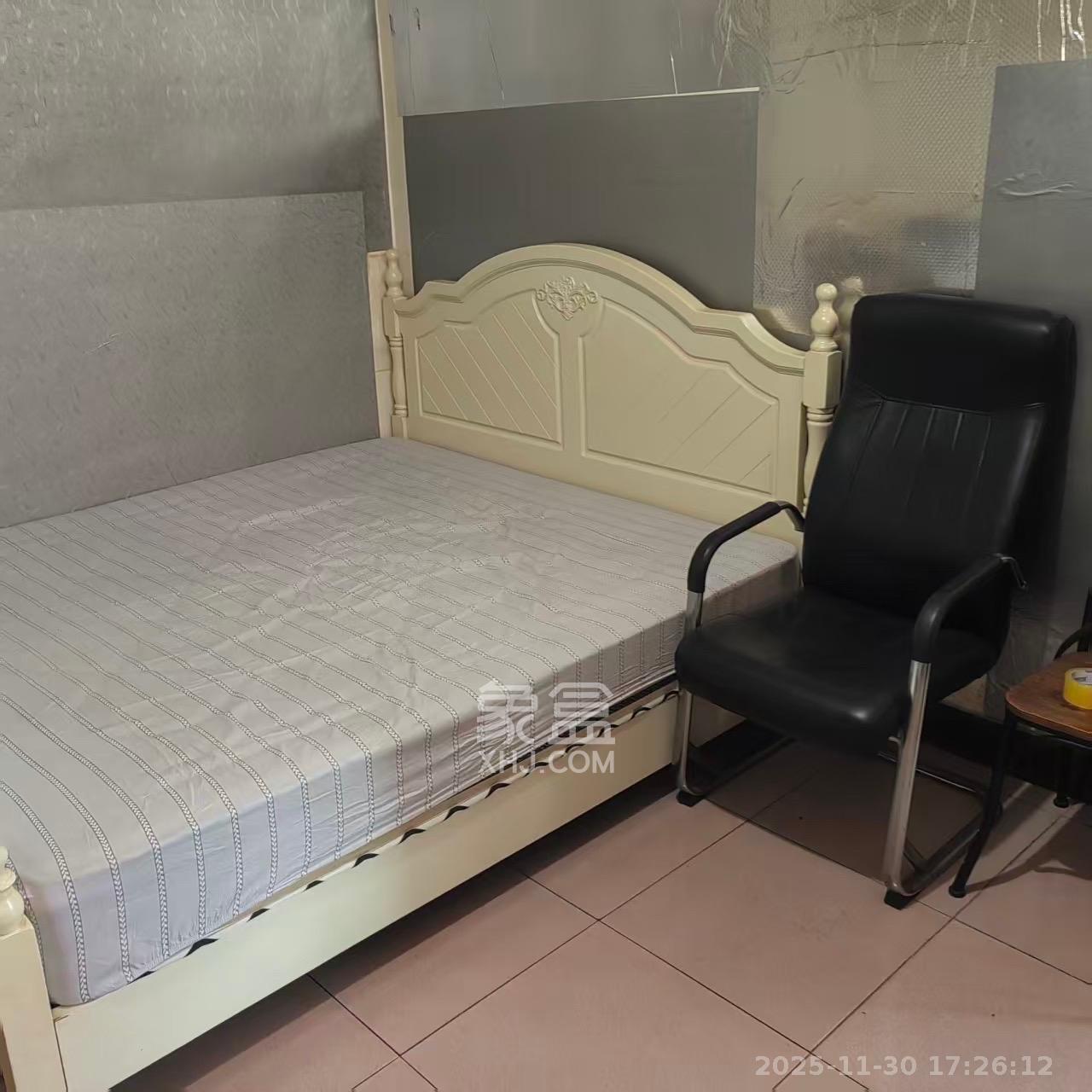 嘉桐街市服务公司宿舍  2室1厅1卫    1300.0元/月