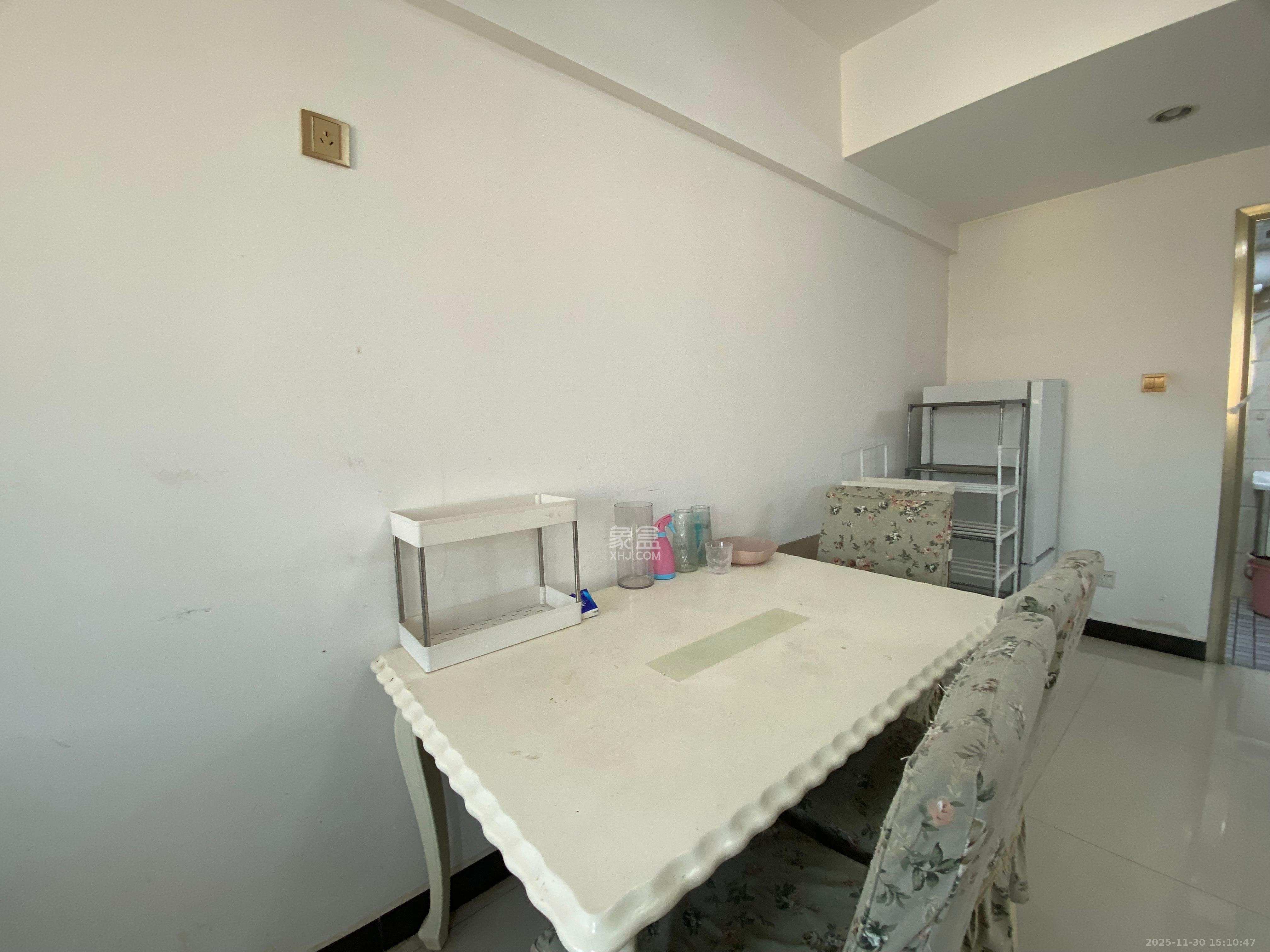 爱都(IDO) 1室1厅1卫 1300.0元/月 爱都(IDO) 1室1厅1卫 1300.0元/月室内图