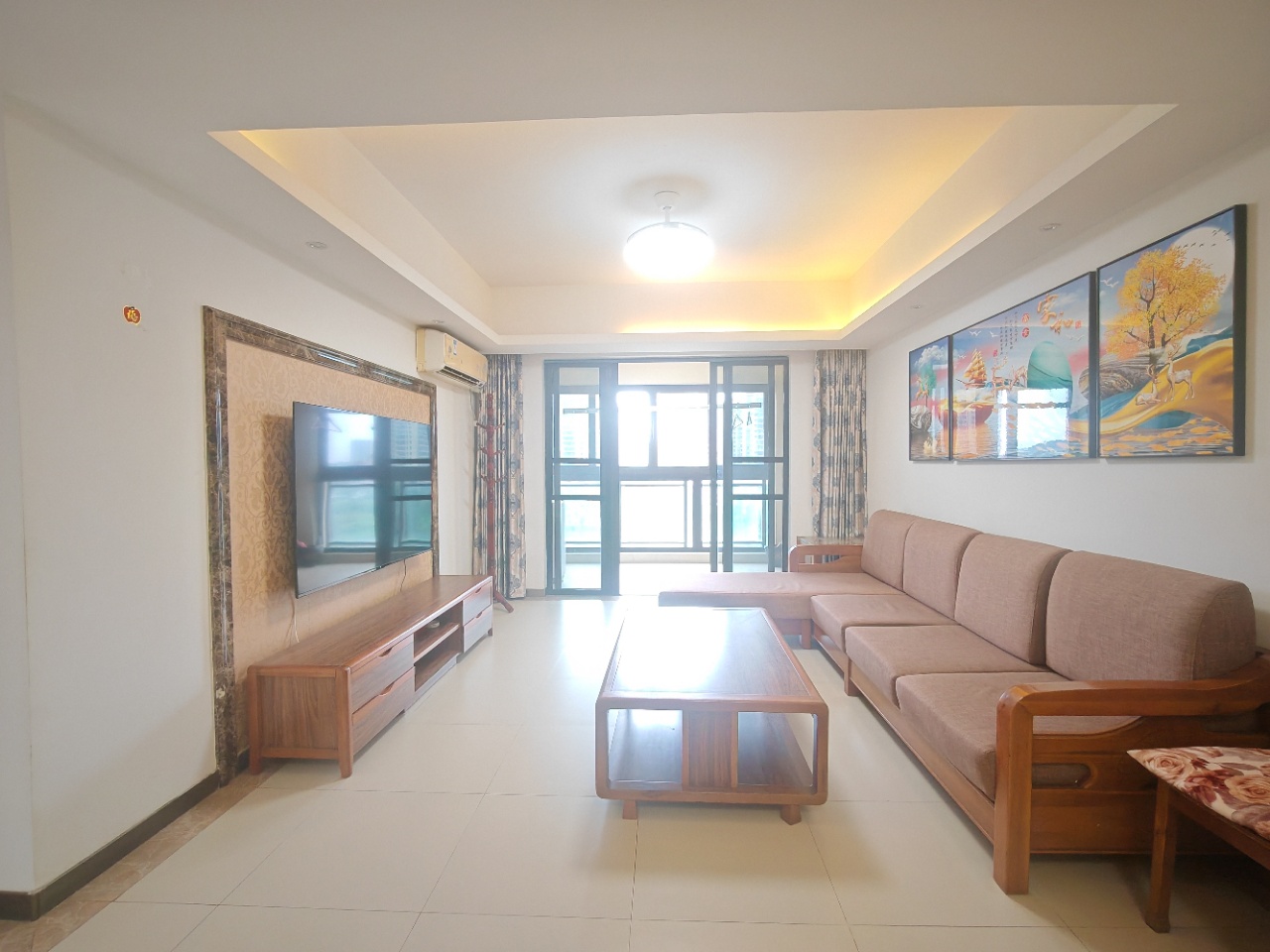 专家公寓 3室2厅1卫 113.0万 专家公寓 3室2厅1卫 113.0万室内图