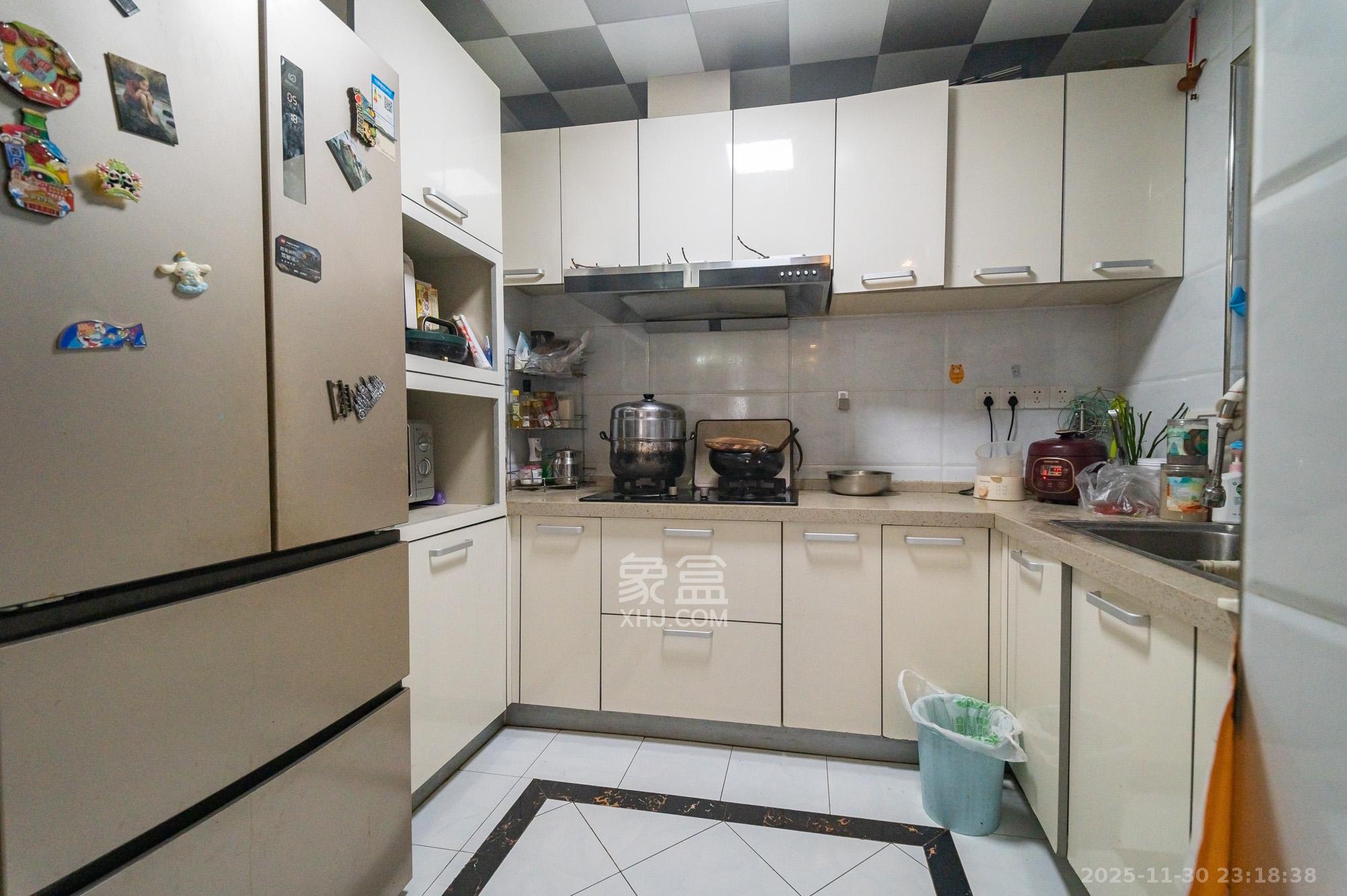 未来漫城 3室2厅2卫 92.8万 未来漫城 3室2厅2卫 92.8万厨房