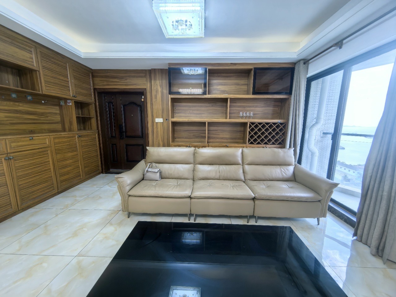 滨海幸福里 3室2厅2卫 5200.0元/月 滨海幸福里 3室2厅2卫 5200.0元/月室内图