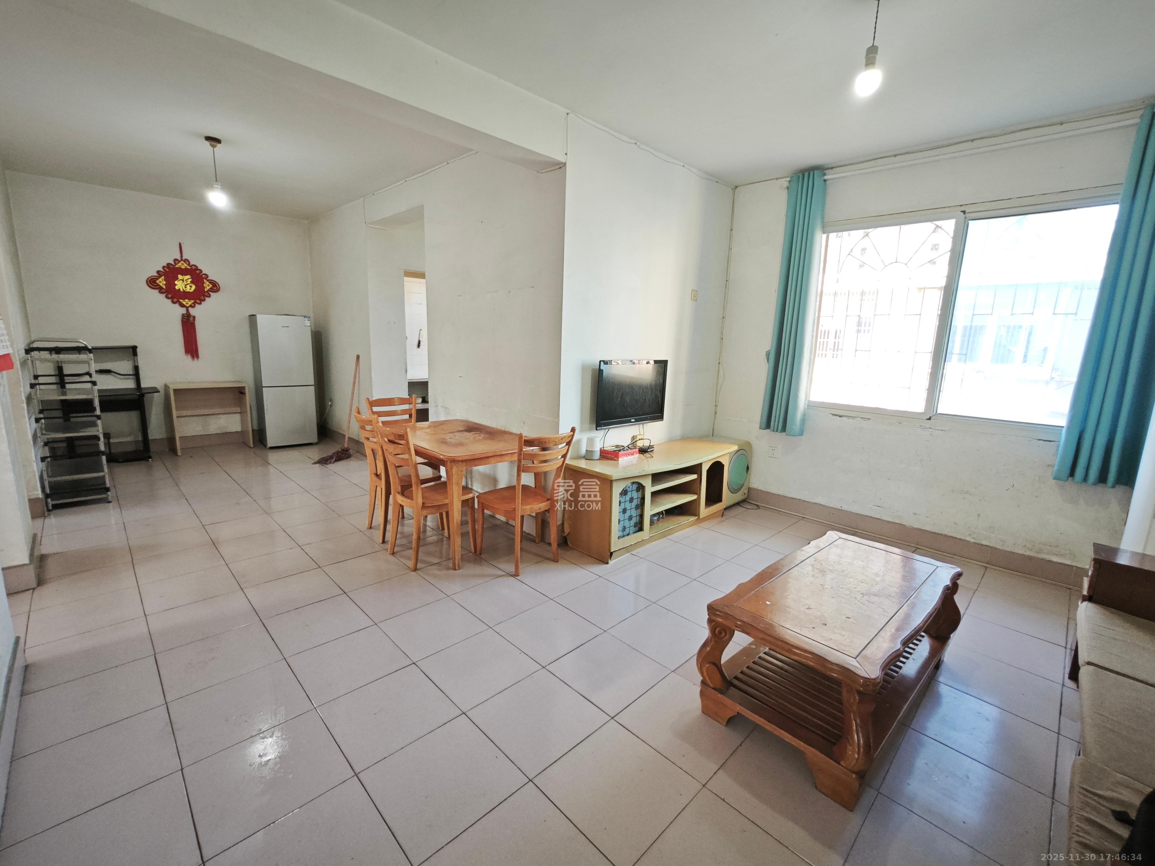 南园小区 3室2厅1卫 1200.0元/月 南园小区 3室2厅1卫 1200.0元/月室内图