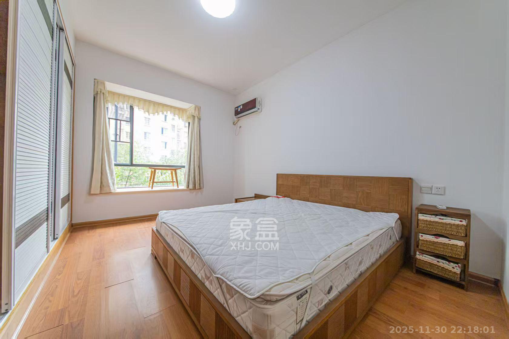 湘诚嘉园  2室2厅2卫    100.0万卧室