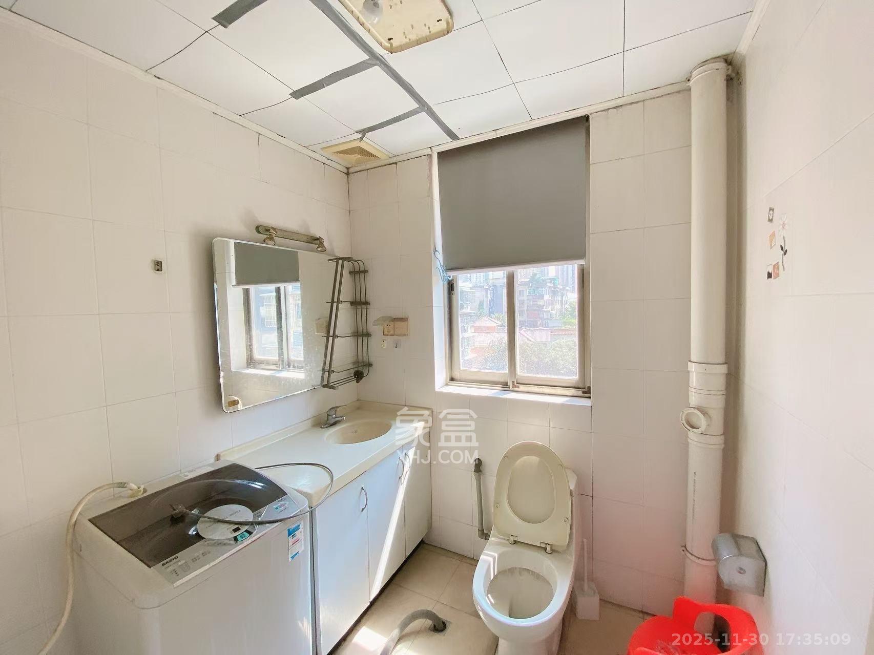 岳银小区（一二三五村）  3室1厅1卫    1800.0元/月室内图