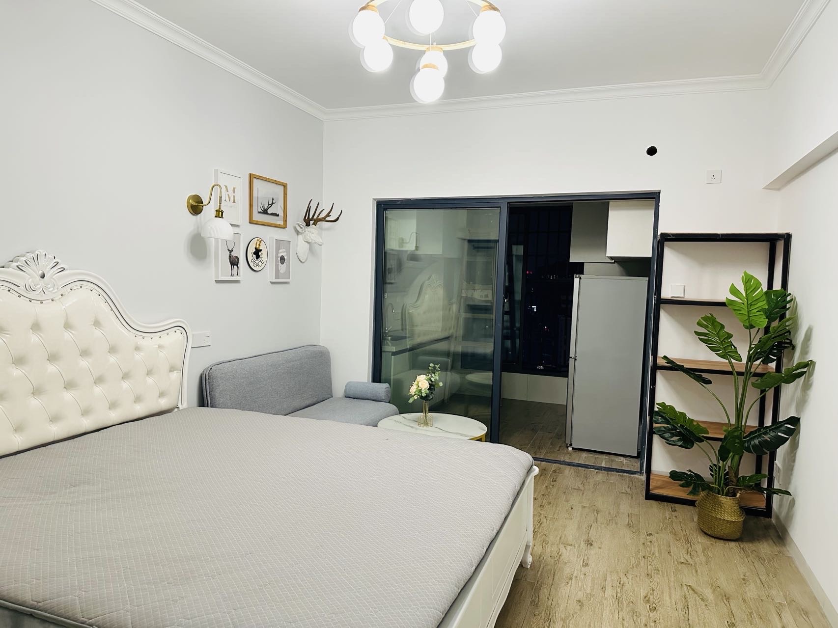 中建国际大厦  1室1厅1卫    1450.0元/月