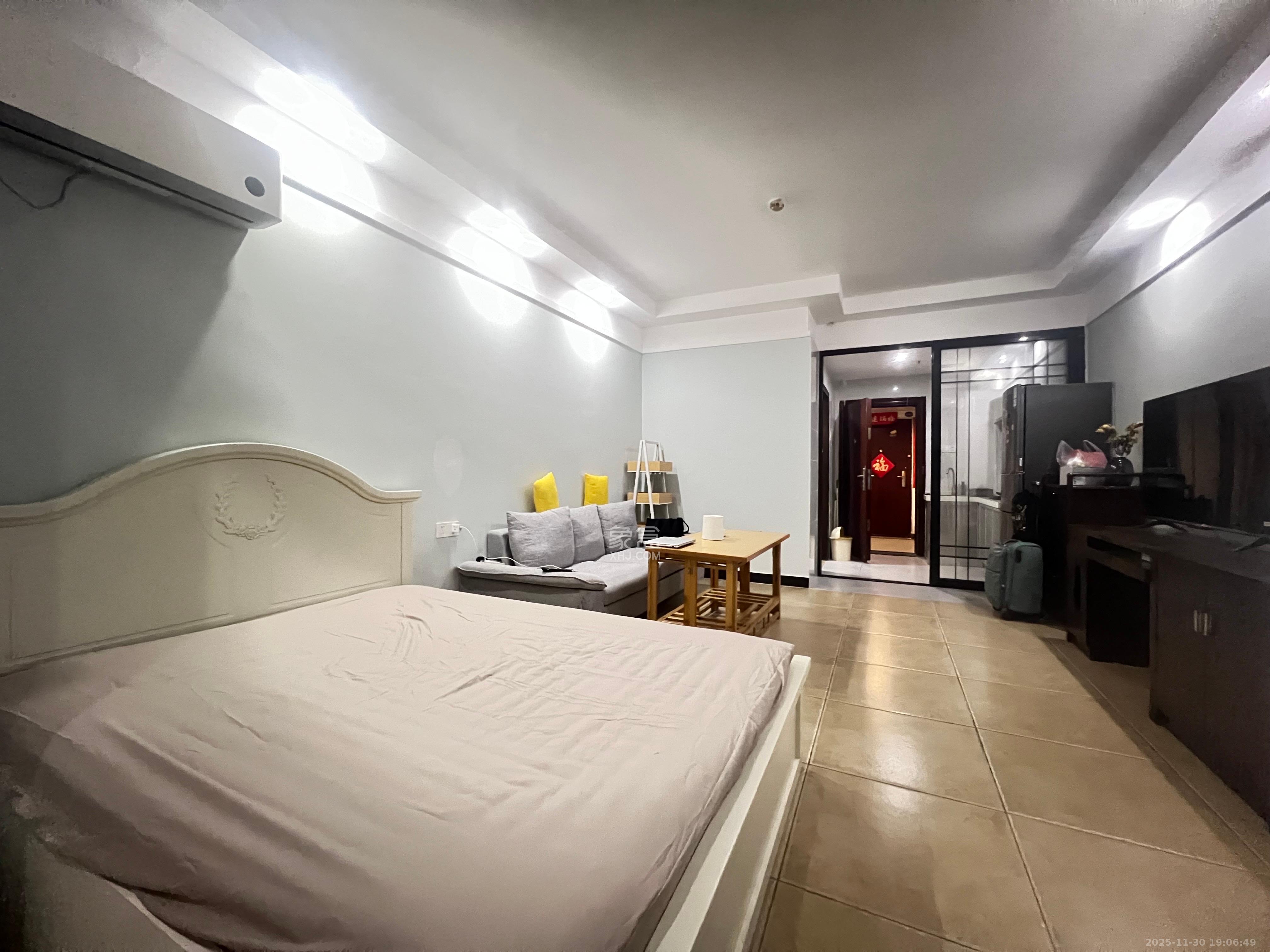 星城映象  1室1厅1卫    1400.0元/月