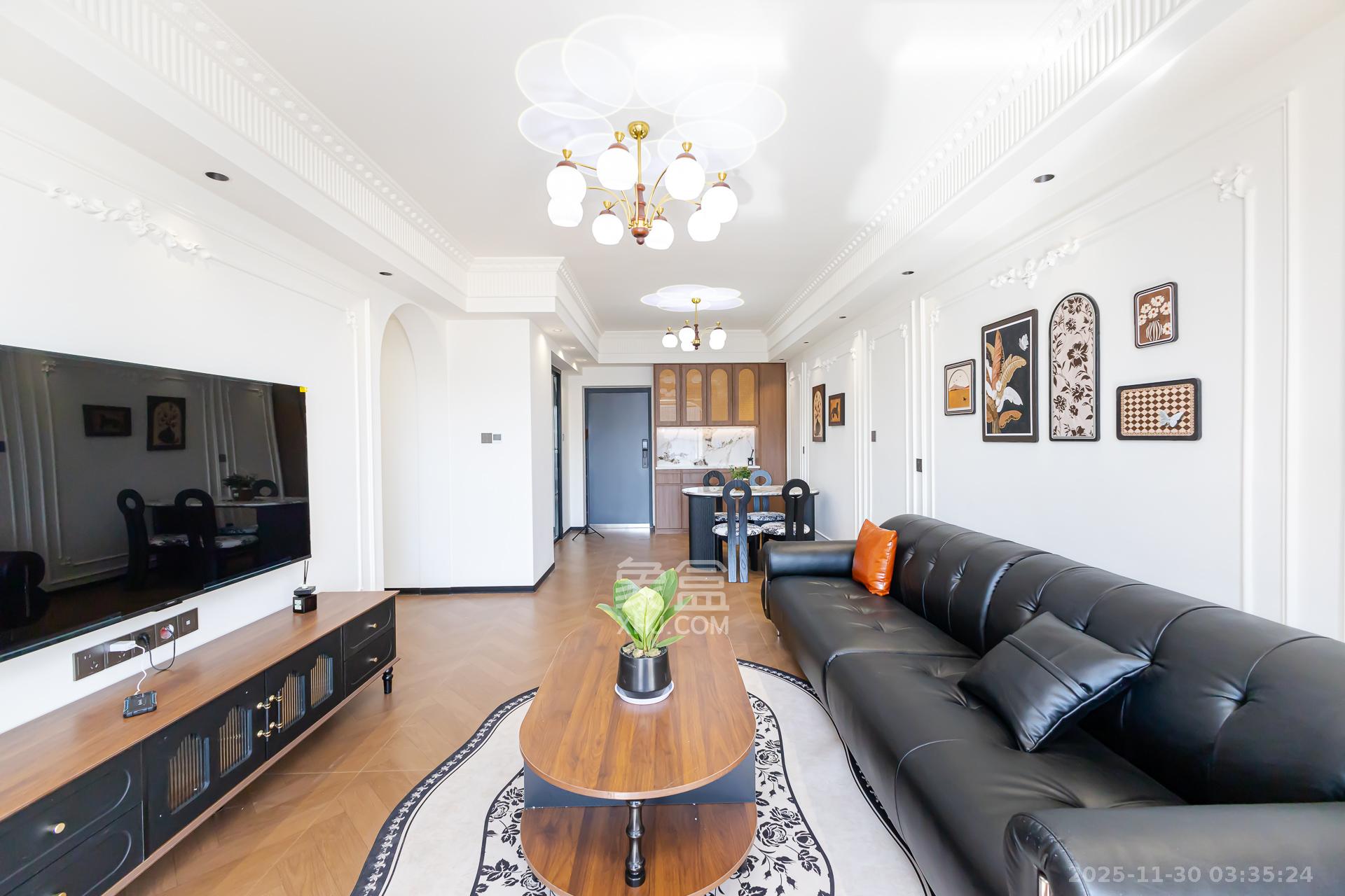 嘉宇银杉(嘉宇西苑) 3室2厅1卫 81.8万 嘉宇银杉(嘉宇西苑) 3室2厅1卫 81.8万客厅