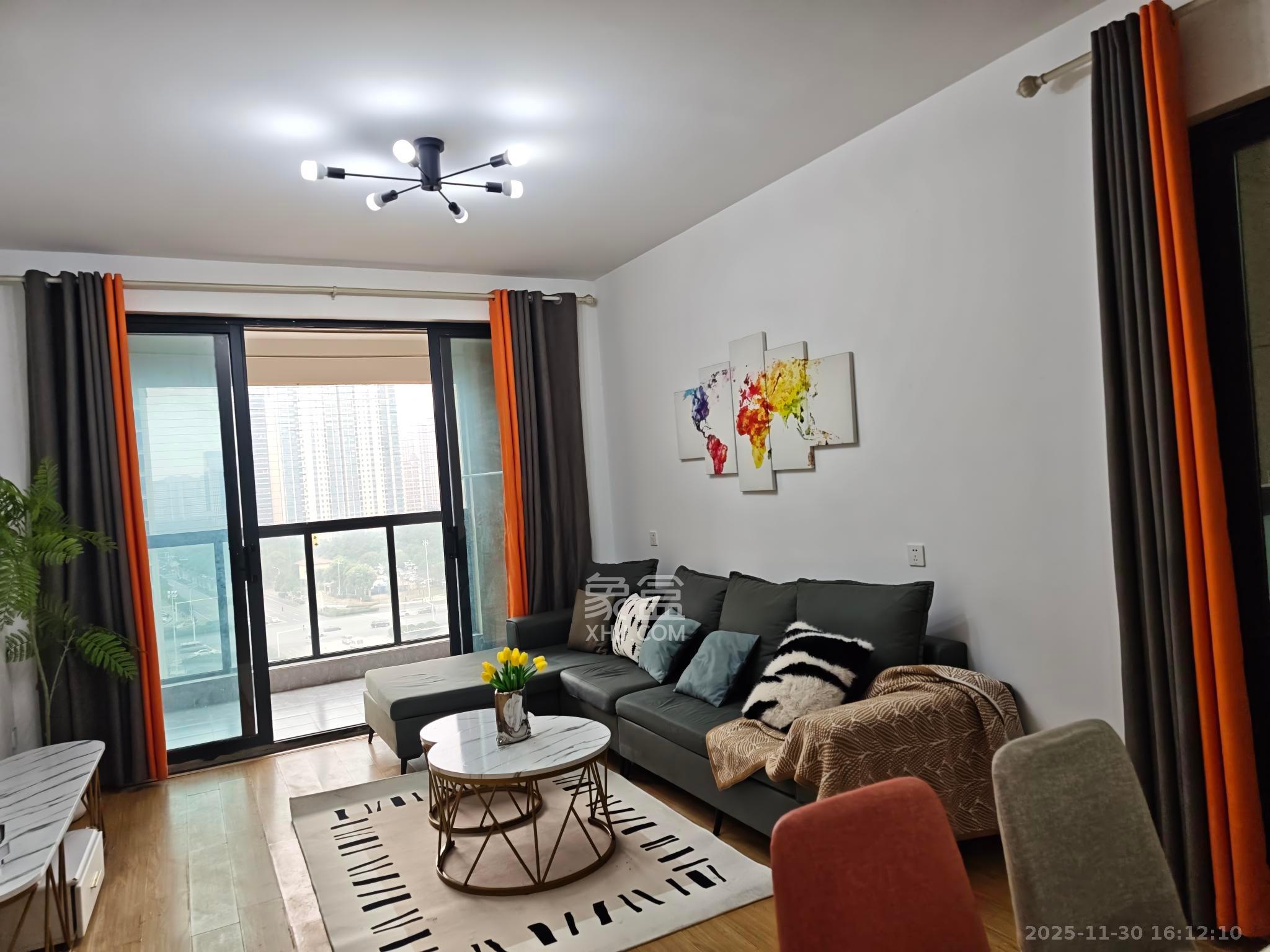 阳光城尚东湾悦江府 3室2厅1卫 2600.0元/月 阳光城尚东湾悦江府 3室2厅1卫 2600.0元/月室内图