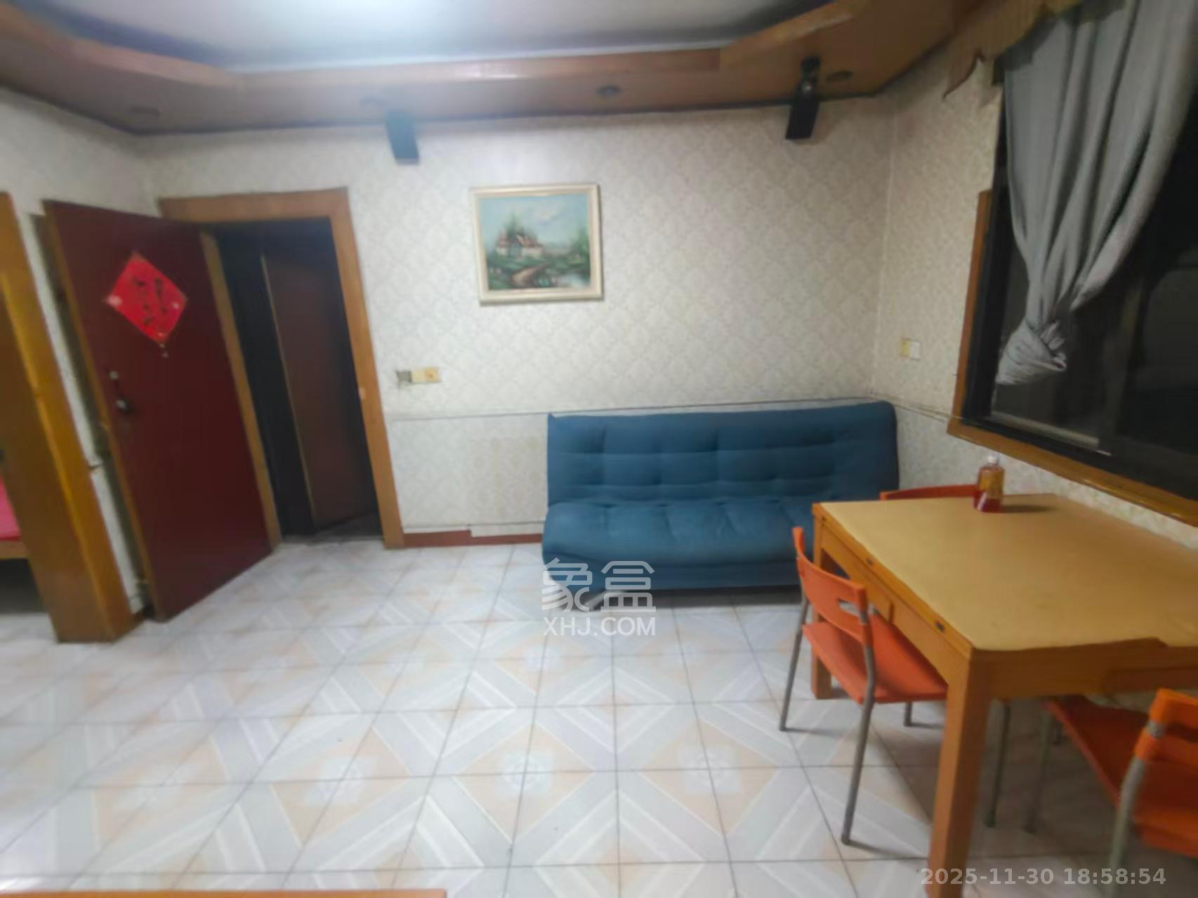 荷花园邮政物流公司单位宿舍  2室1厅1卫    1600.0元/月