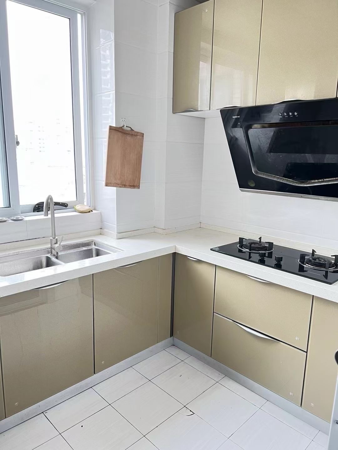 阳光水岸  3室2厅2卫    1666.0元/月室内图