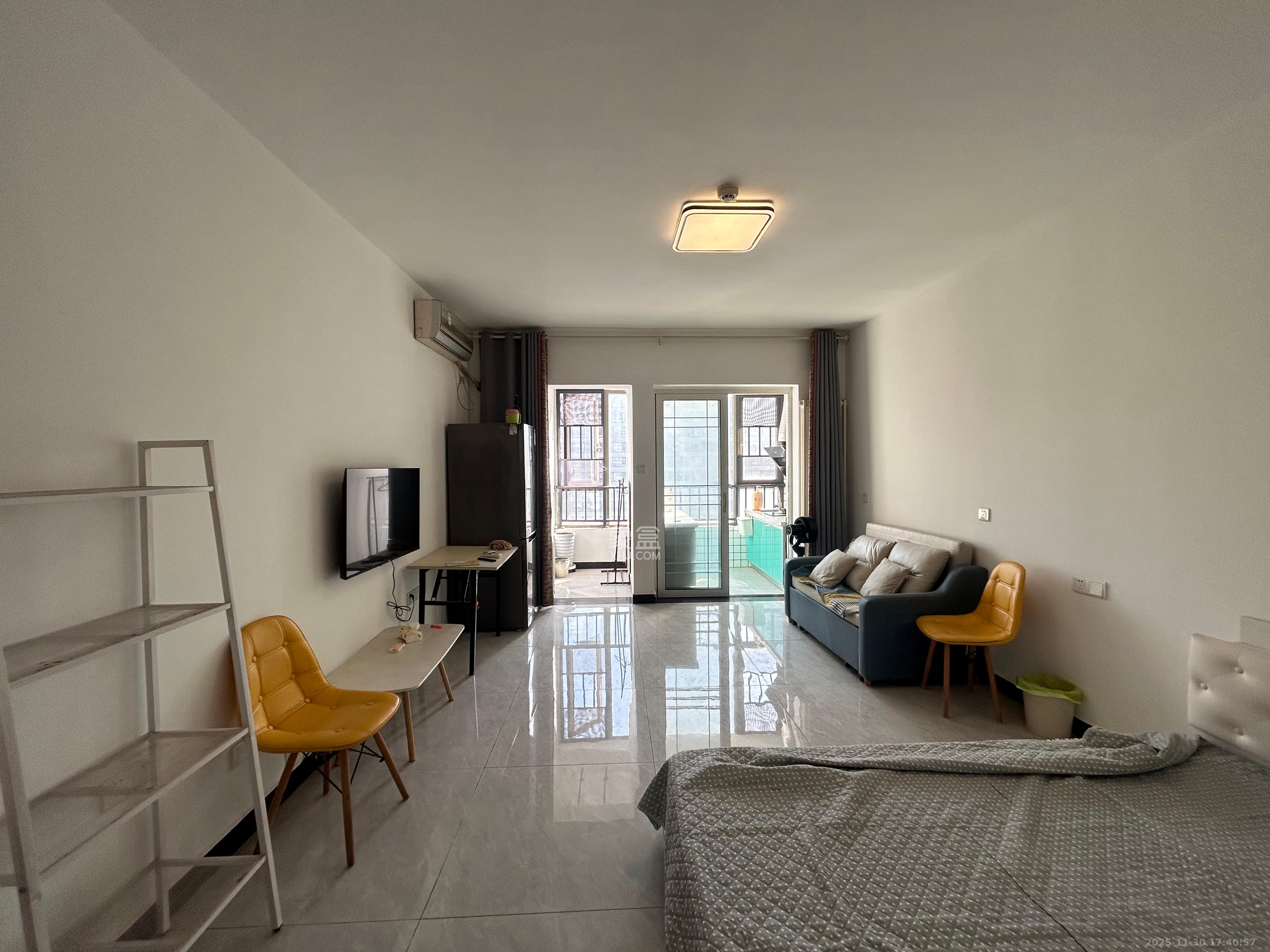 怡海星城  1室1厅1卫    900.0元/月