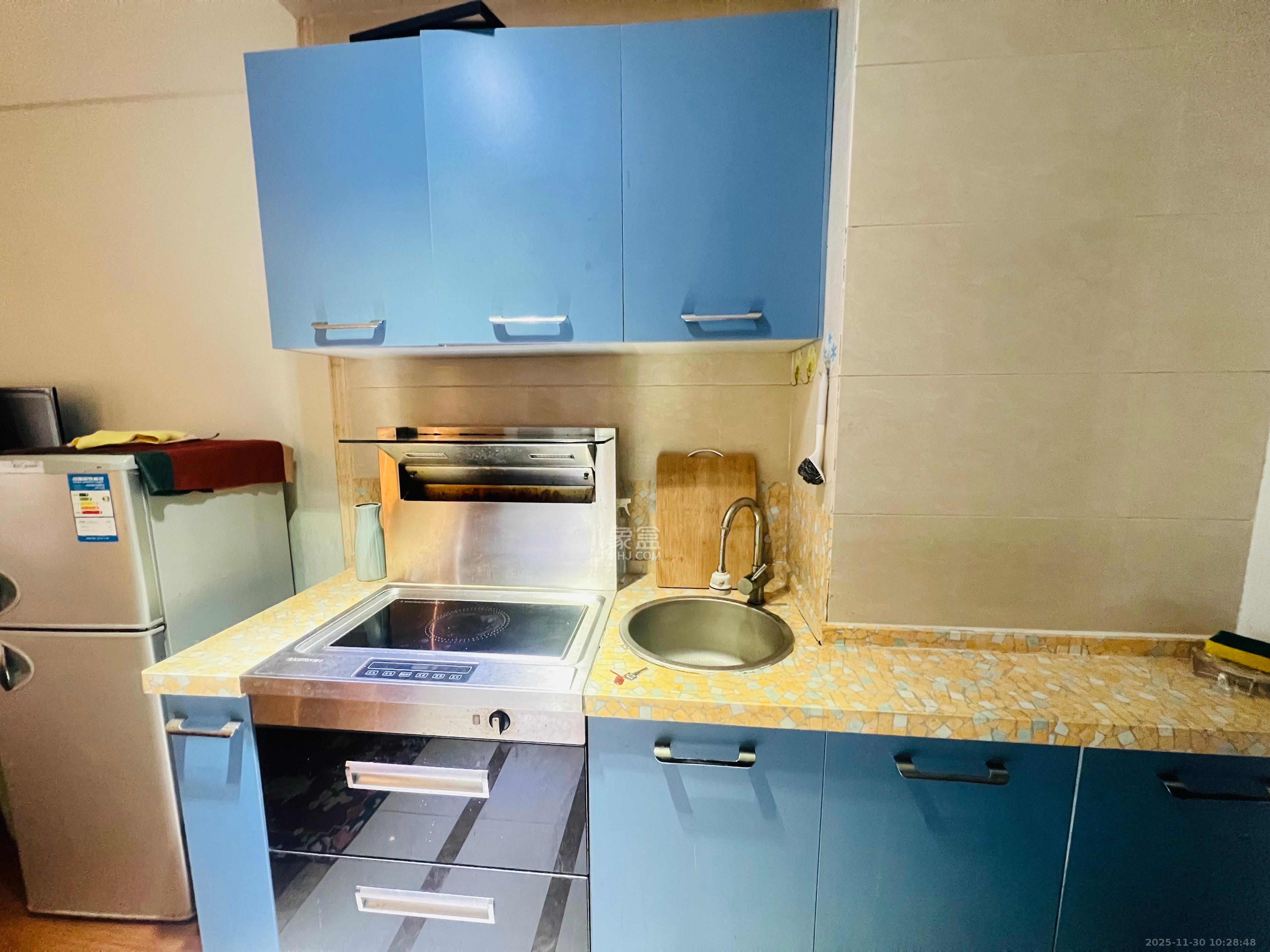 西子一间  1室1厅1卫    1500.0元/月室内图