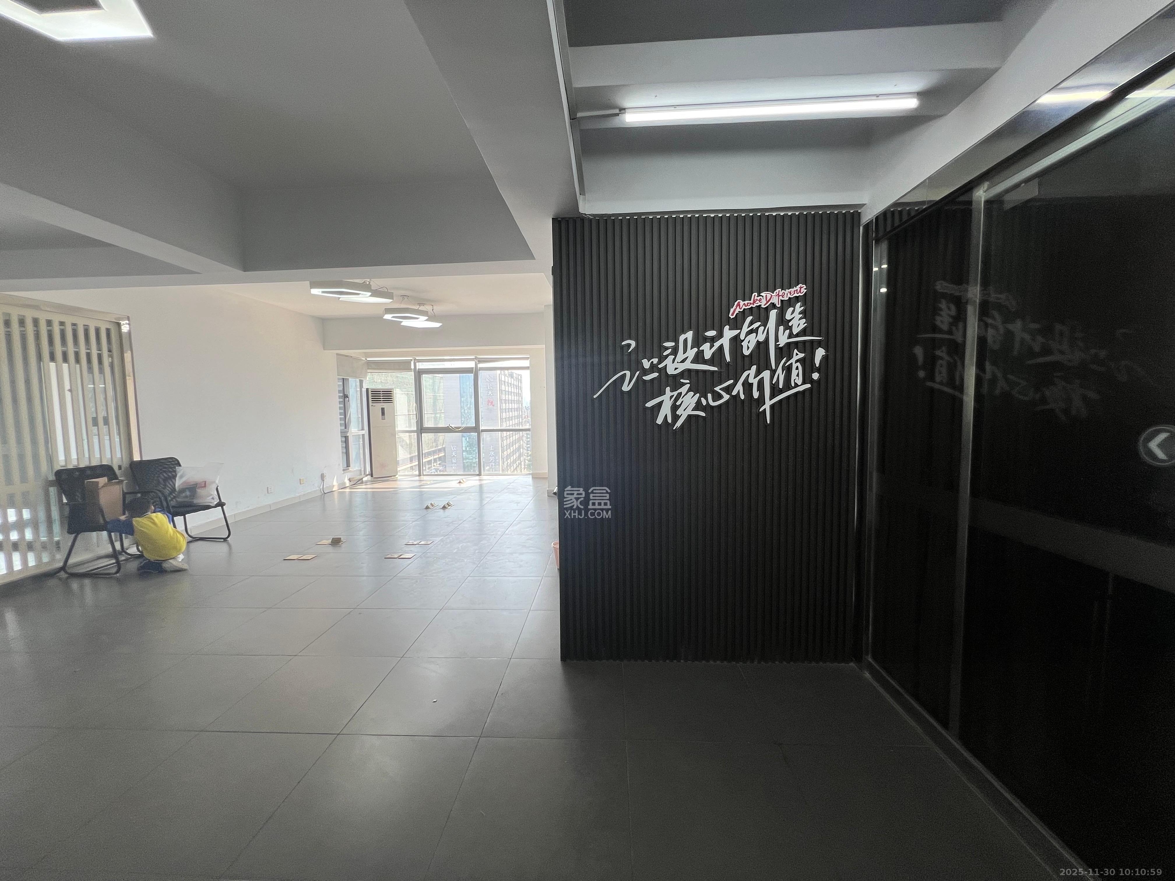 西子一间  4室2厅1卫    6500.0元/月