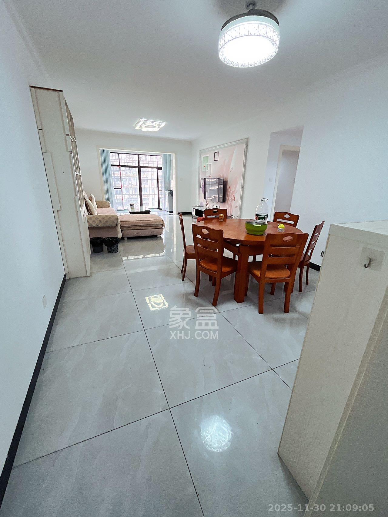 和康园小区  3室2厅1卫    1900.0元/月