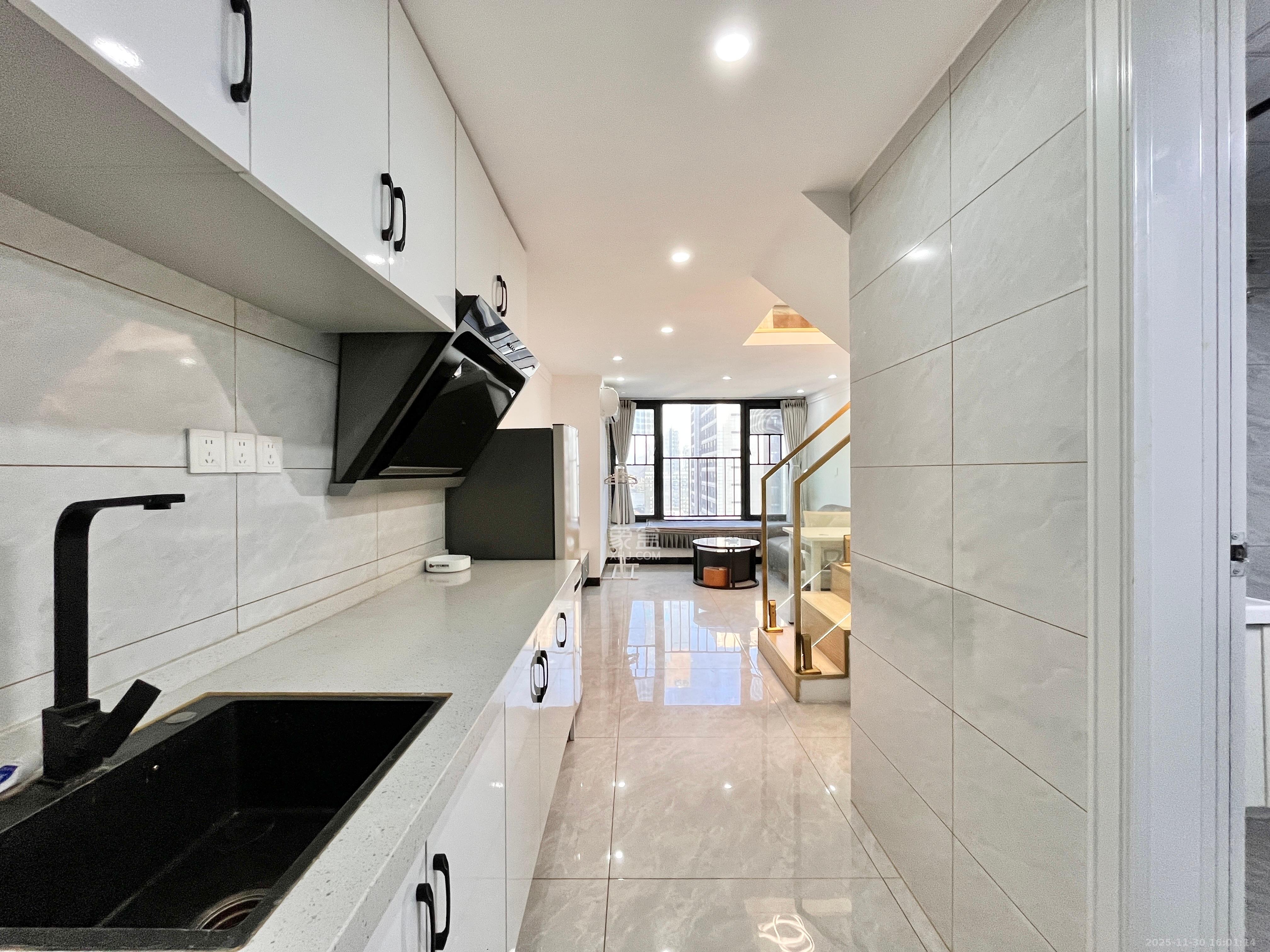 南山梅溪一方  2室2厅1卫    1800.0元/月室内图