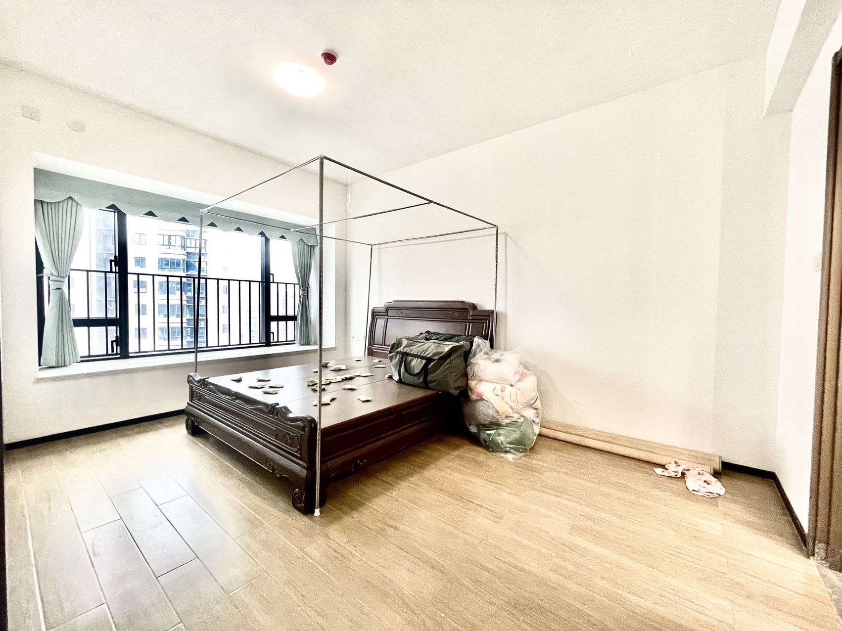 中海汇德里  3室2厅2卫    5000.0元/月室内图