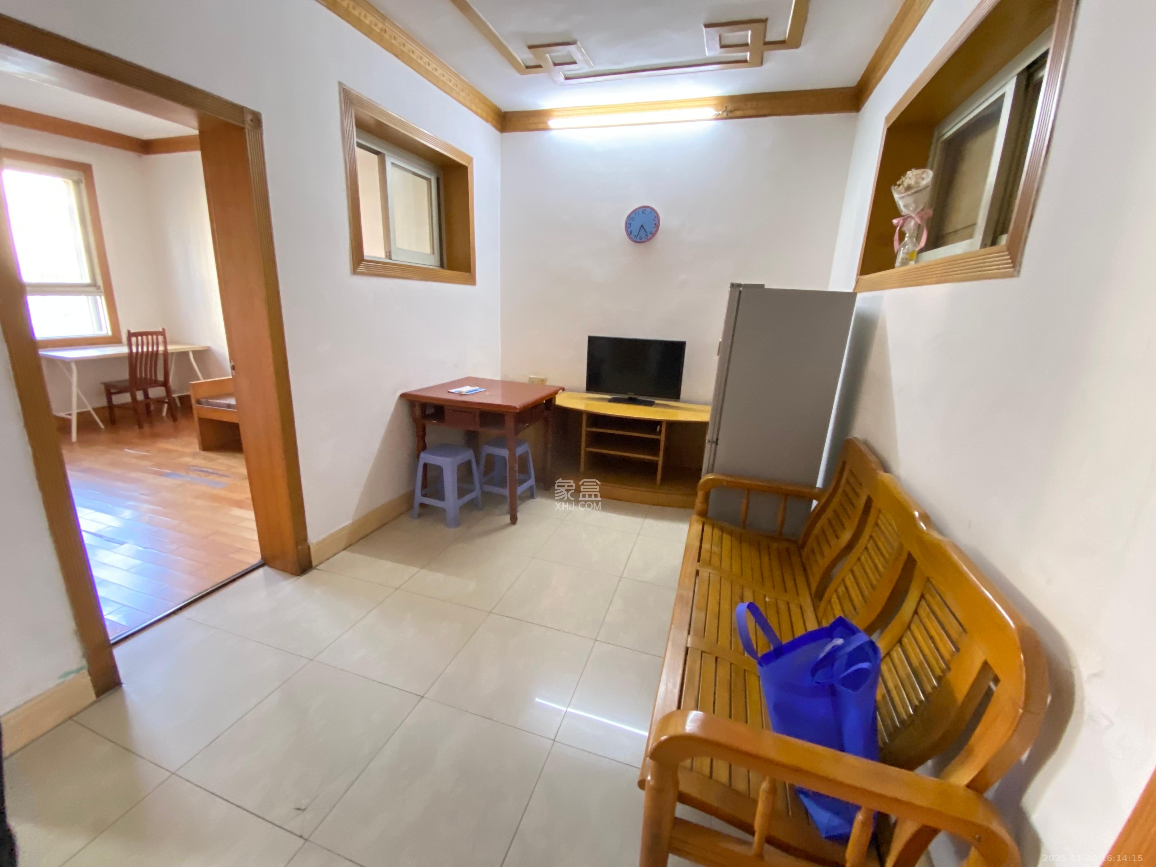 下工商银行宿舍  2室1厅1卫    1300.0元/月