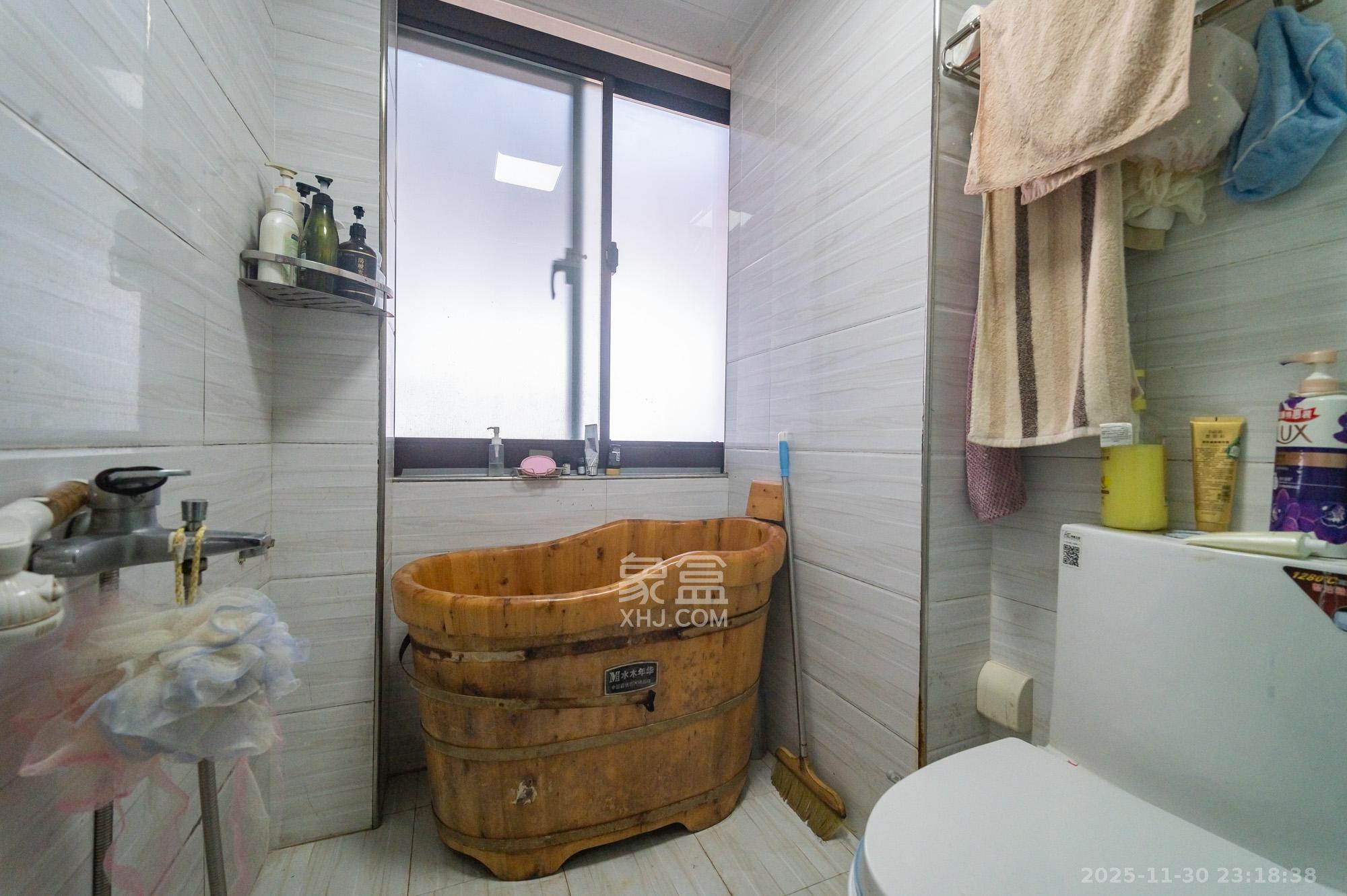 未来漫城 3室2厅2卫 92.8万 未来漫城 3室2厅2卫 92.8万卫生间