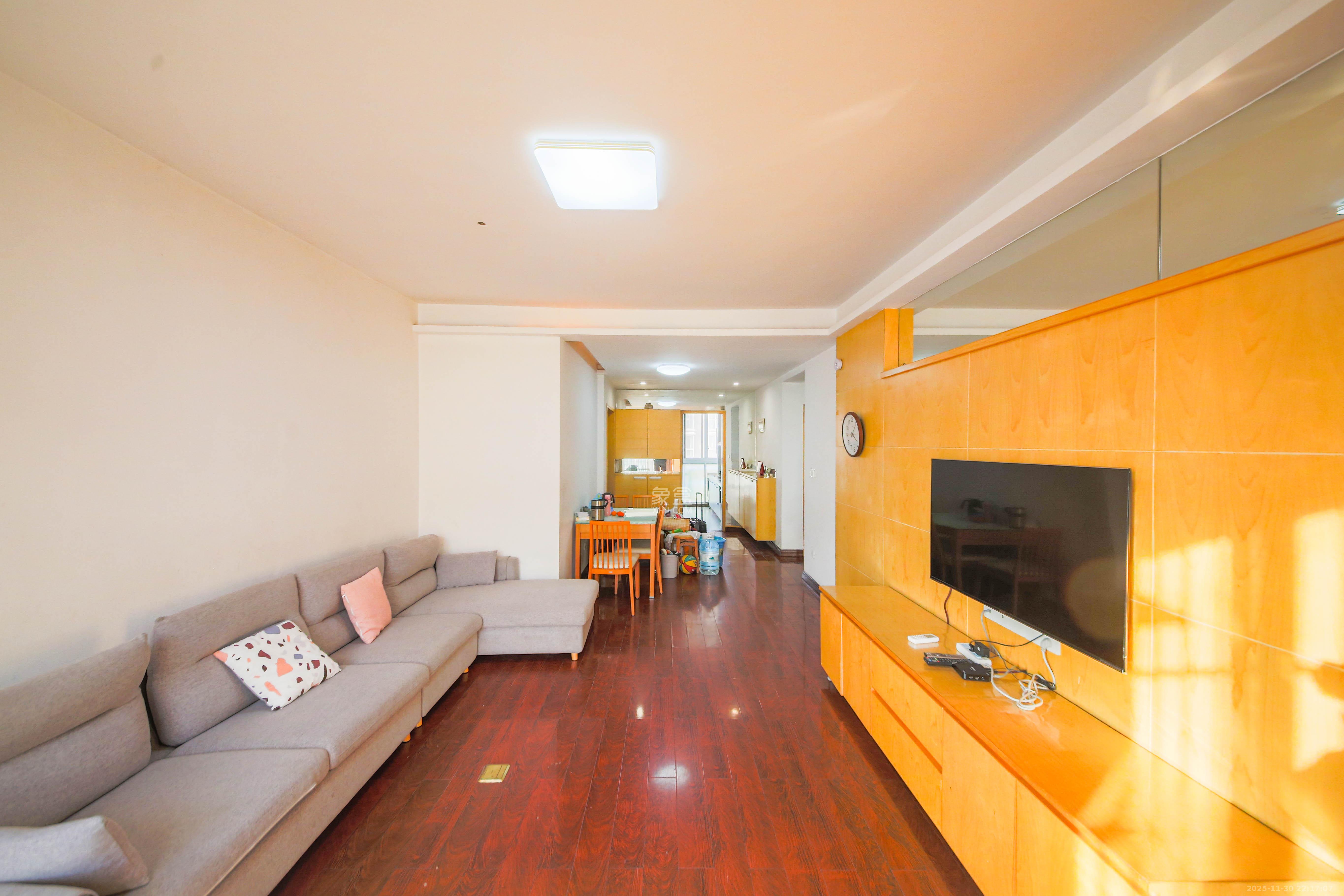 阳光嘉园  2室2厅1卫    100.0万