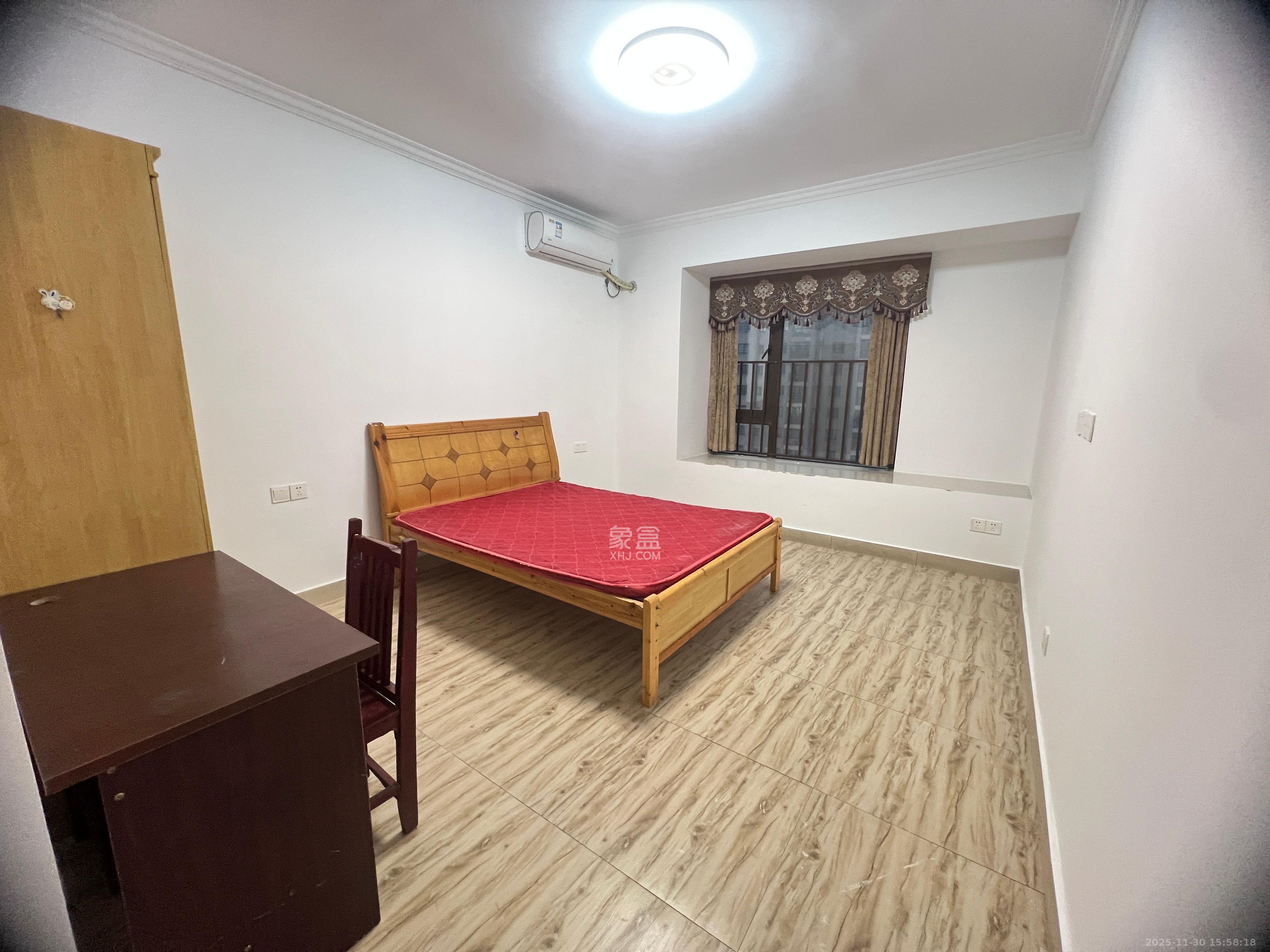 华润凤凰城三期  3室2厅2卫    2000.0元/月室内图