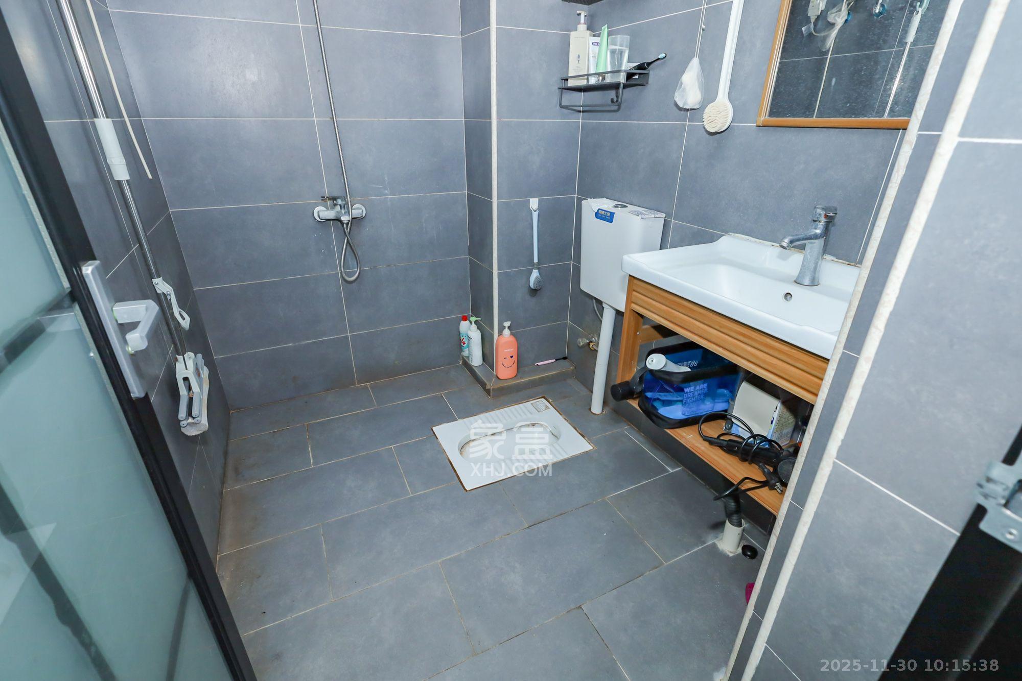 中交里城 1室1厅1卫 1300.0元/月 中交里城 1室1厅1卫 1300.0元/月室内图