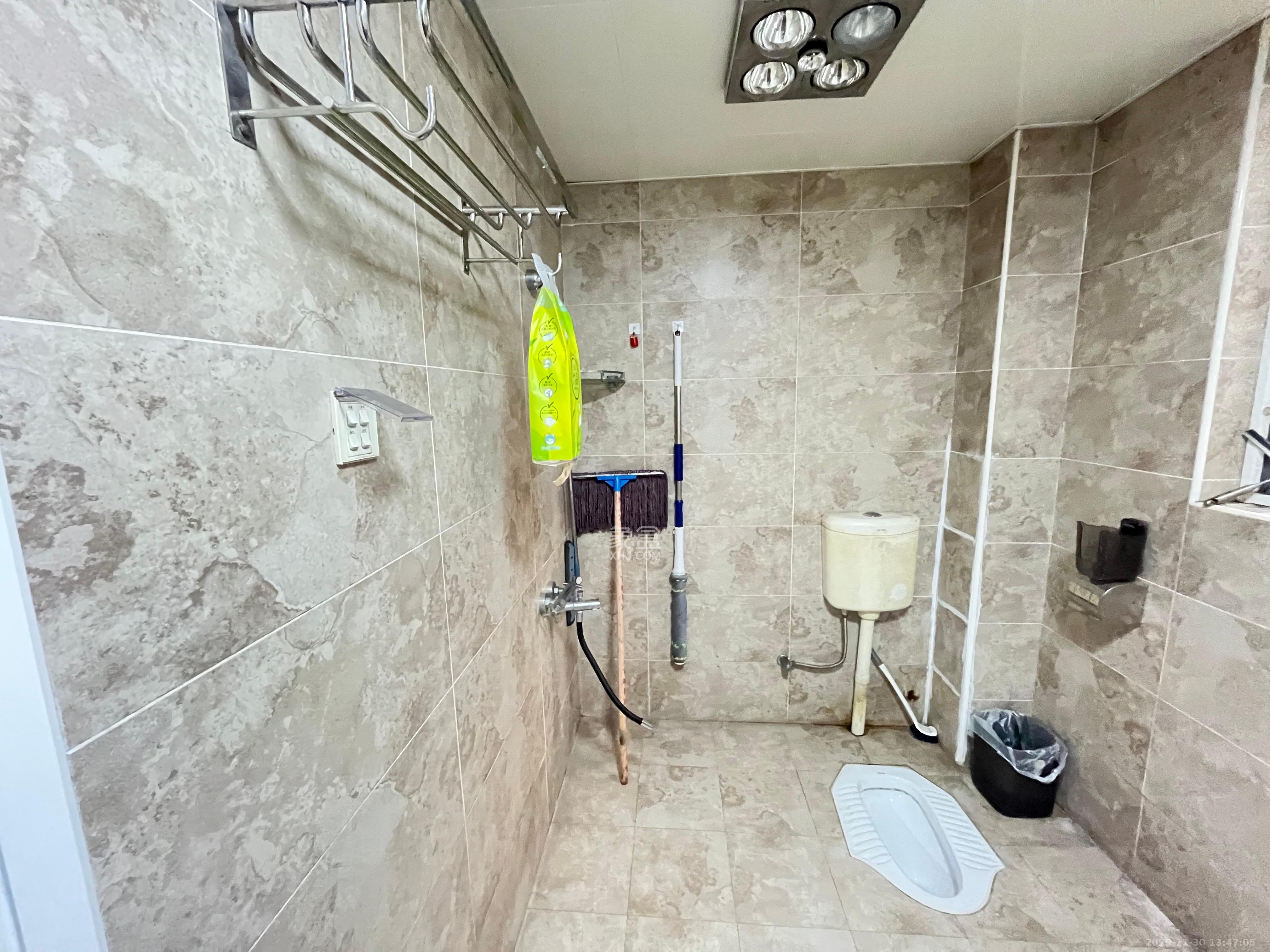 银港水晶城 4室2厅3卫 4000.0元/月 银港水晶城 4室2厅3卫 4000.0元/月室内图