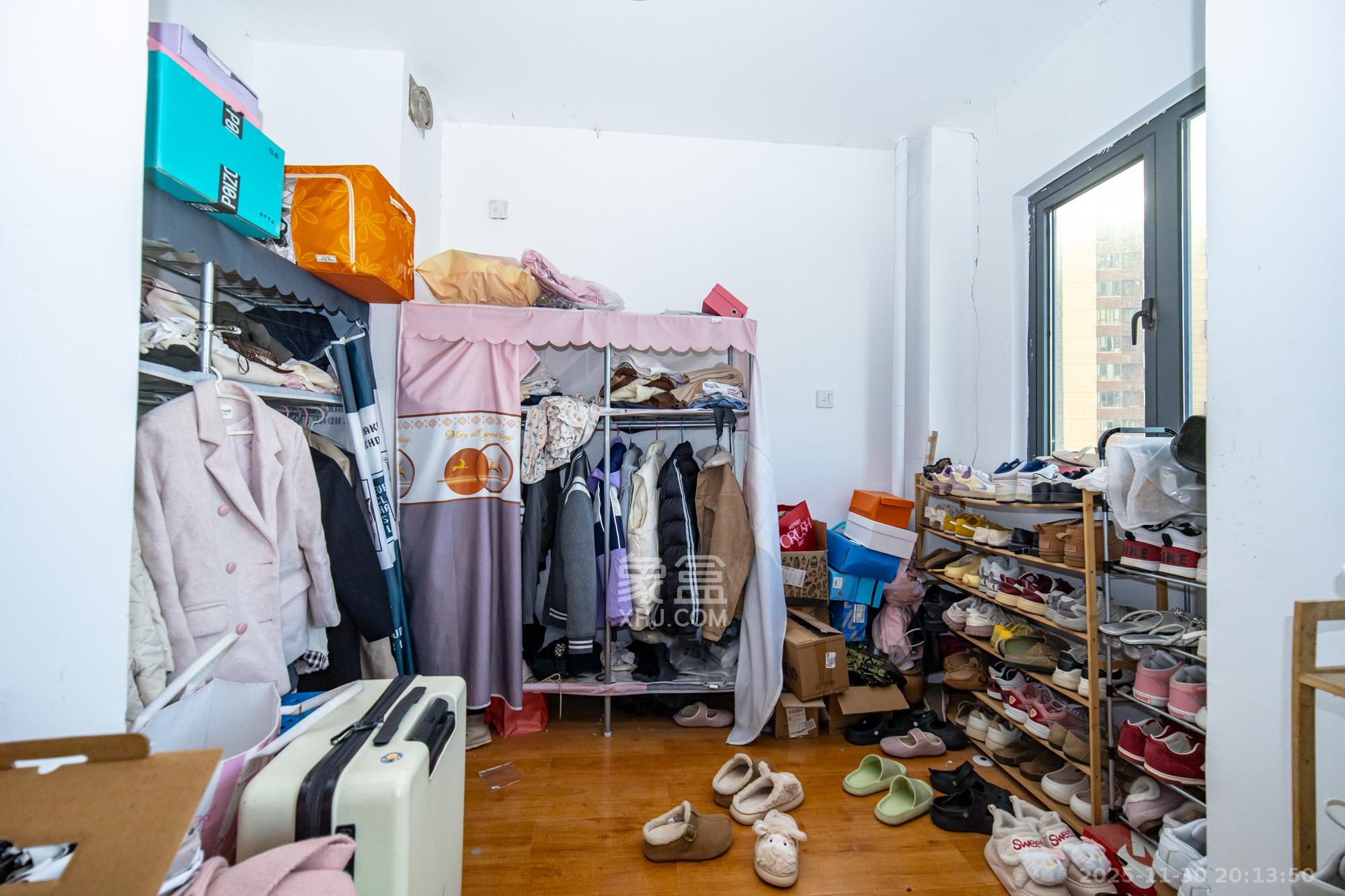 五矿沁园金城(春和景园) 5室2厅2卫 139.0万 五矿沁园金城(春和景园) 5室2厅2卫 139.0万厨房