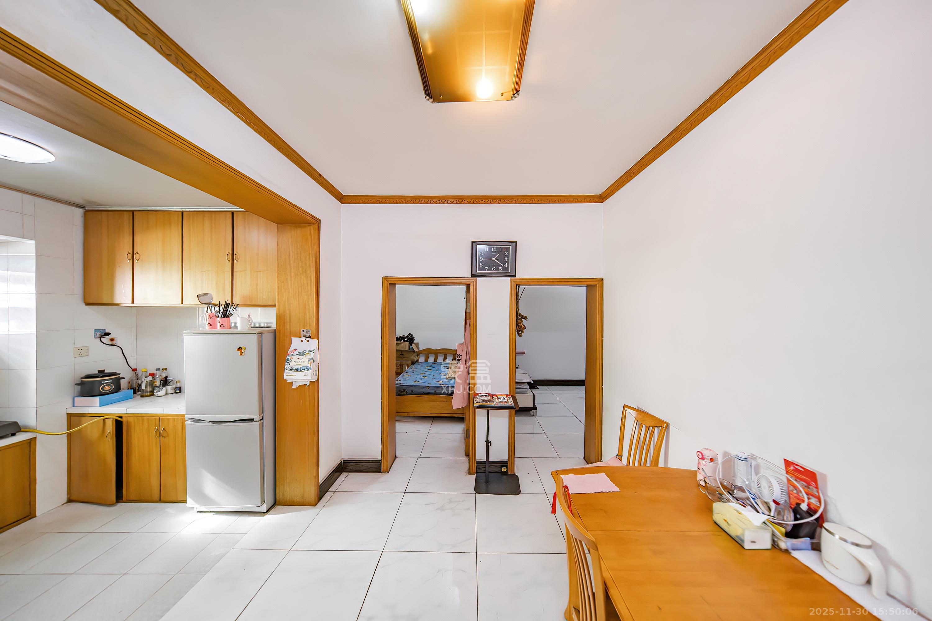 东风二村机电宿舍  2室1厅1卫    40.0万客厅